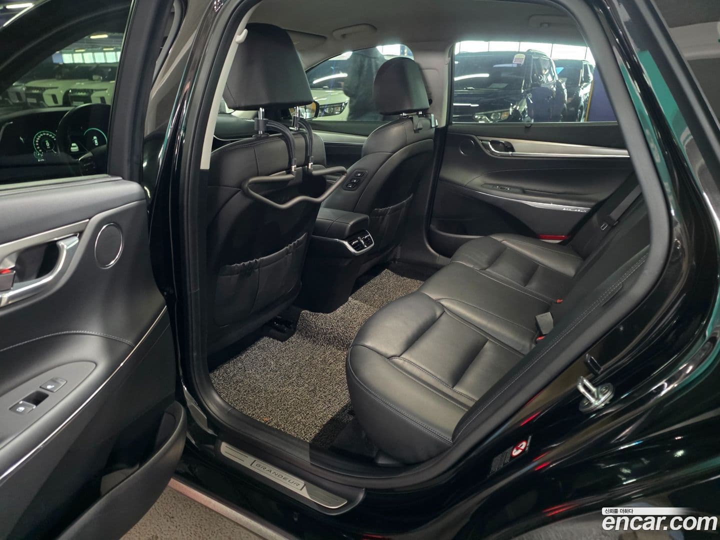 Main__Slider__Photo:Grandeur Hyundai 2021.3-6