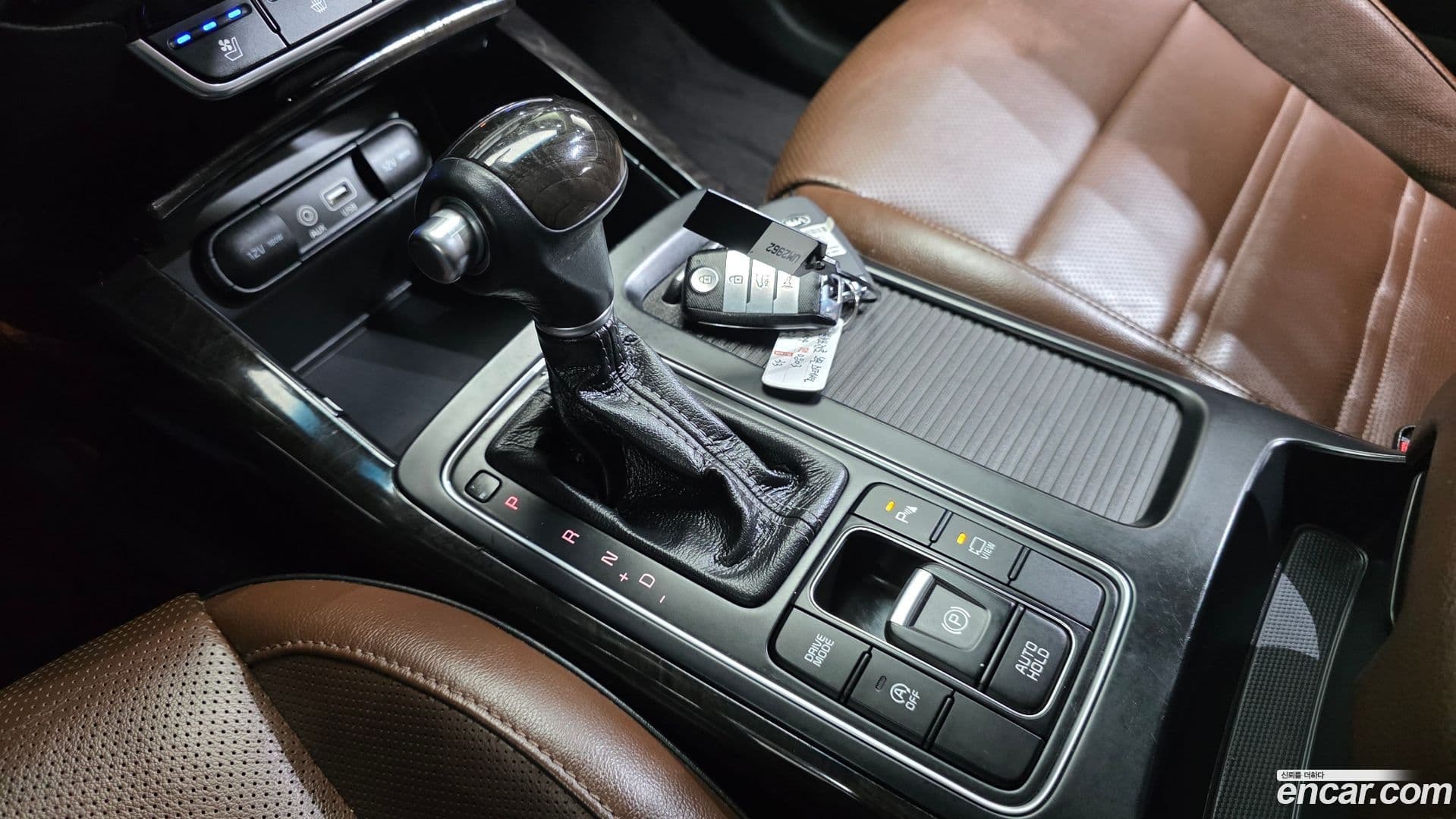 Main__Slider__Photo:Sorento Kia 2016.3-8