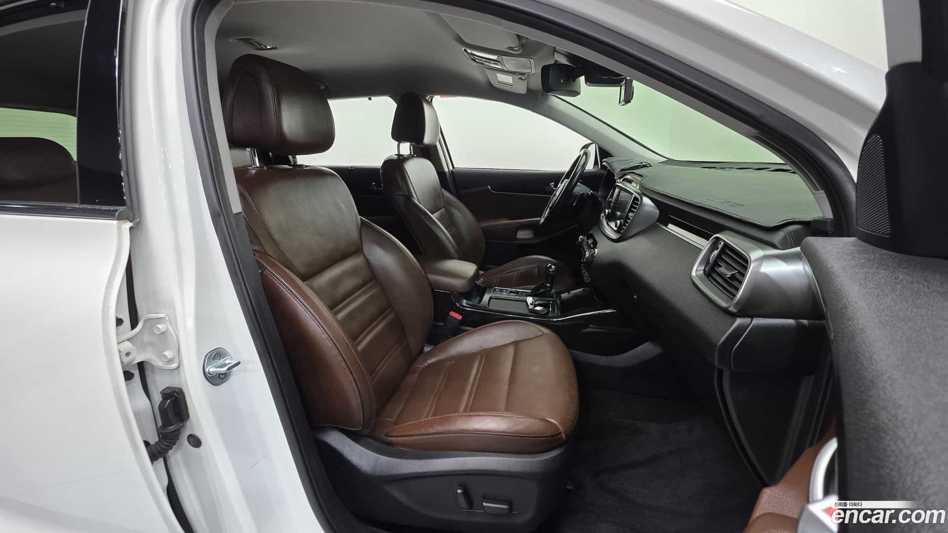 Sorento Kia 2016.3-INNER-010