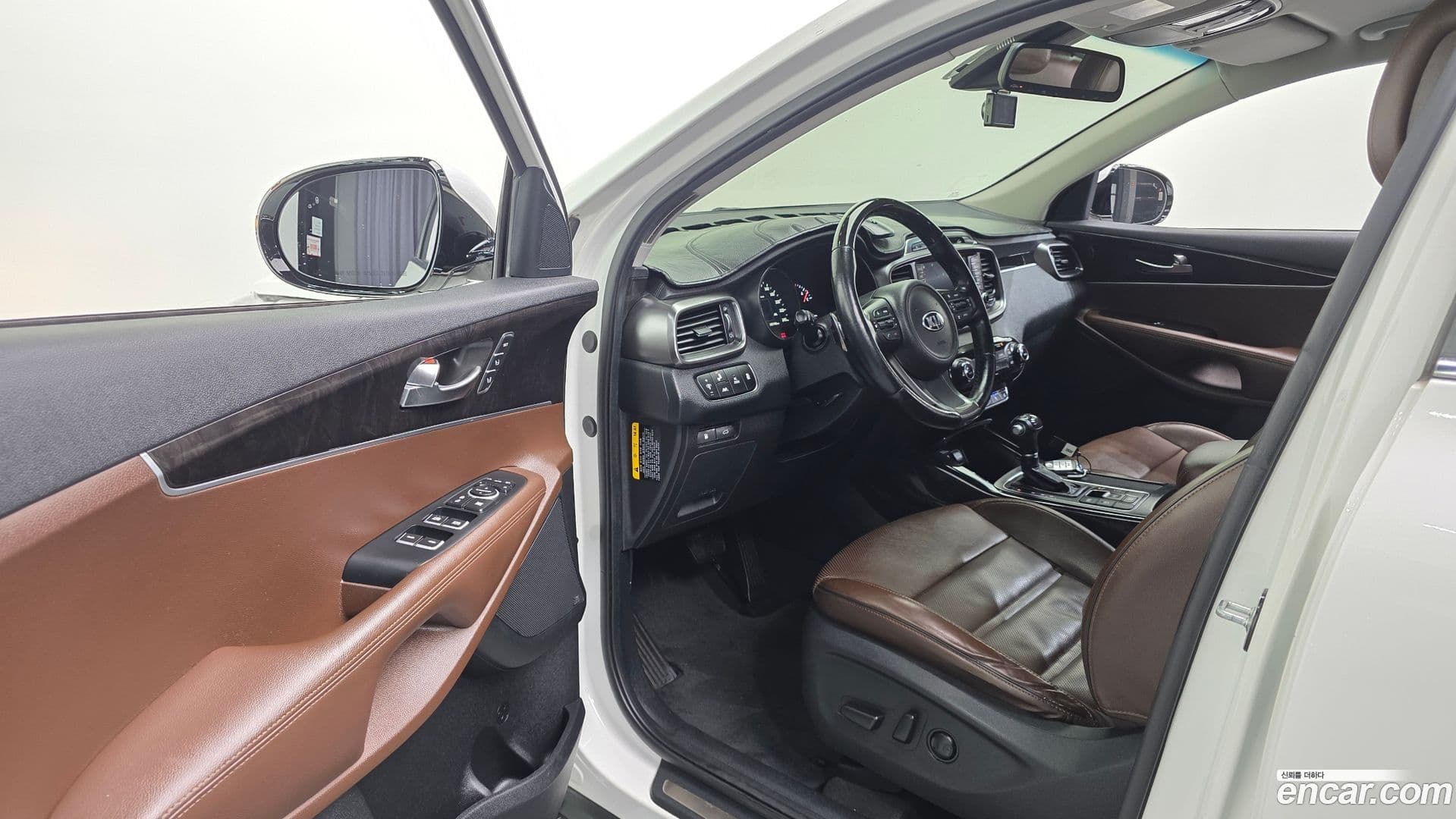 Main__Slider__Photo:Sorento Kia 2016.3-10