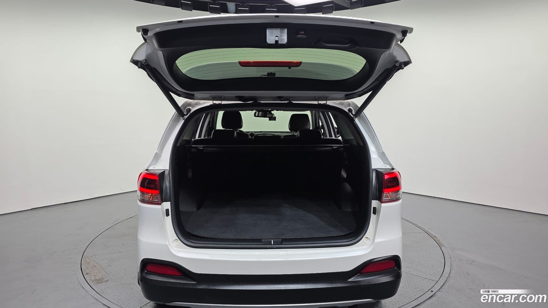 Main__Slider__Photo:Sorento Kia 2016.3-19