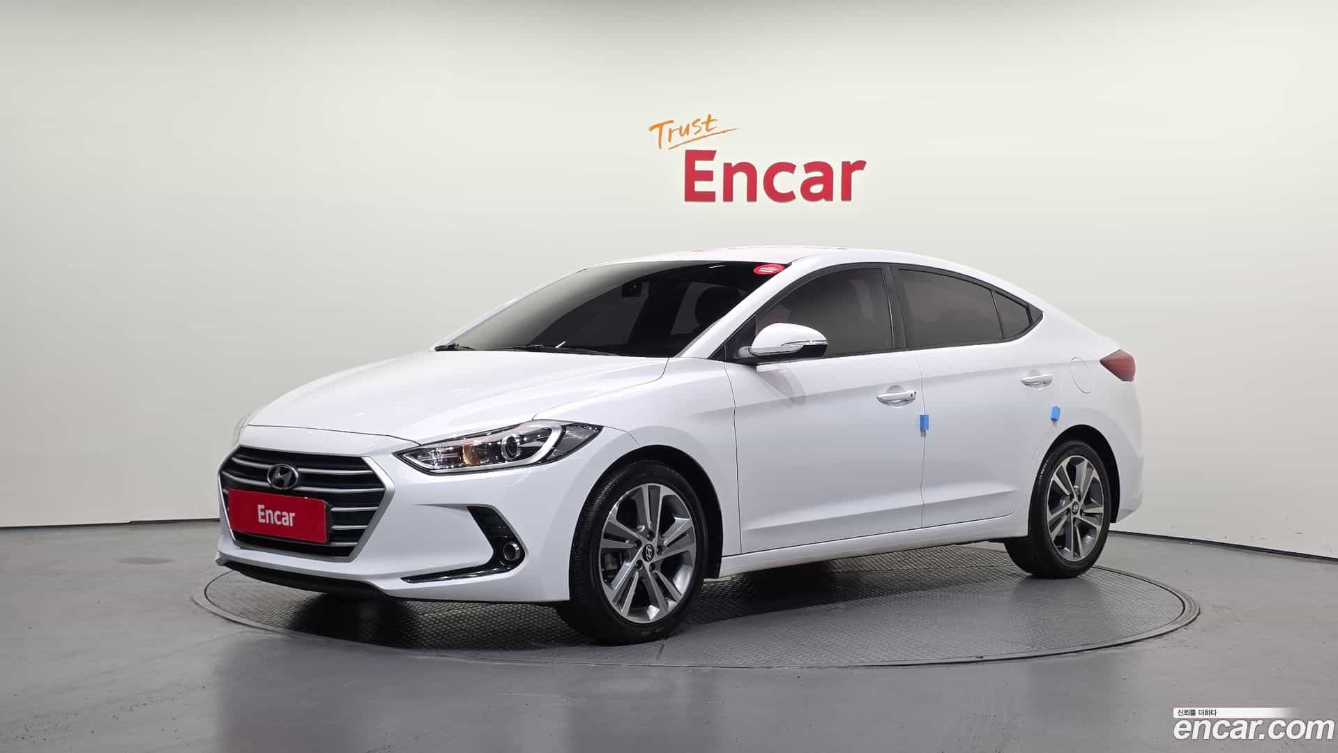 AVANTE Hyundai 2017.9-OUTER-001