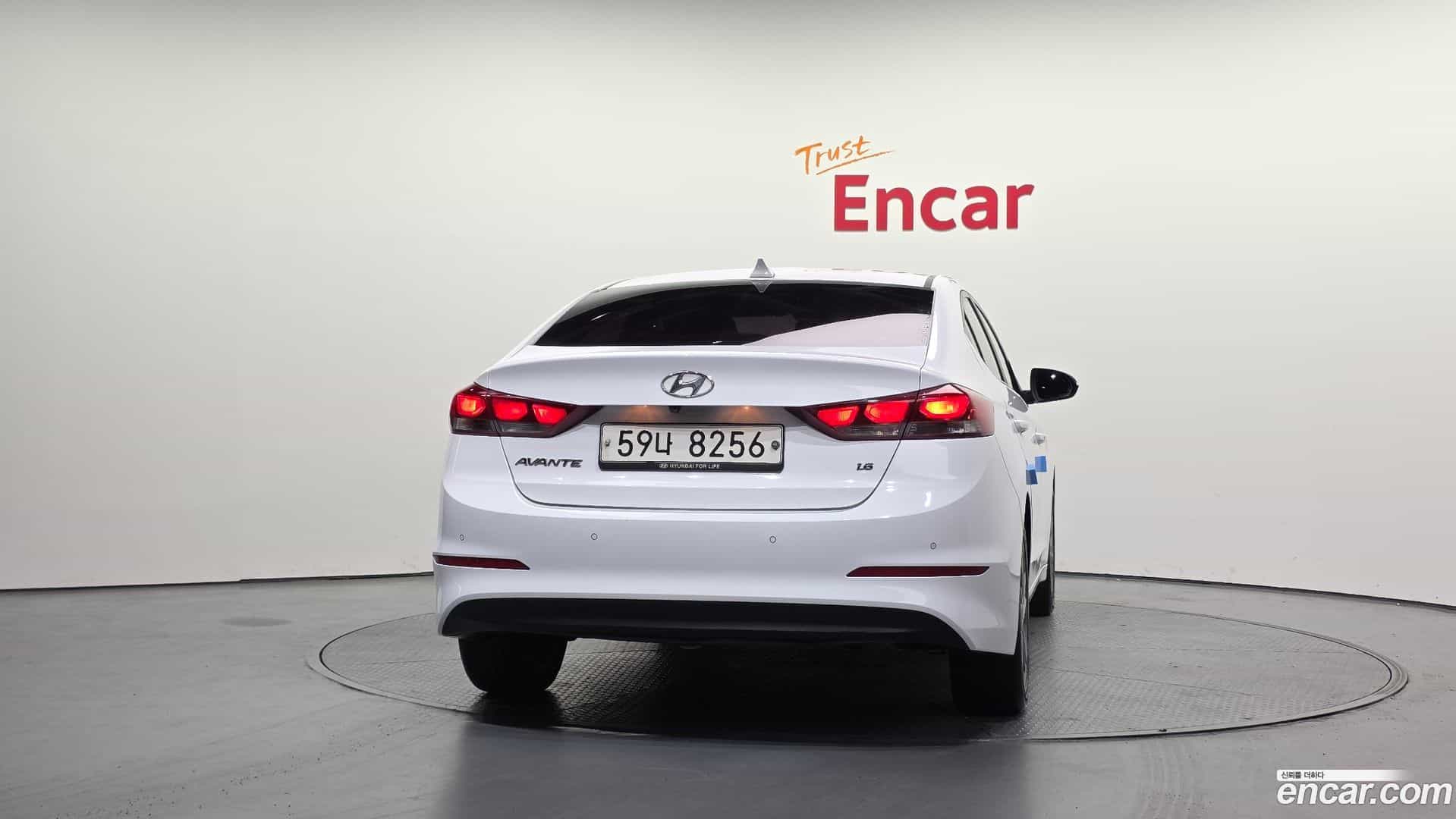 AVANTE Hyundai 2017.9-OUTER-004