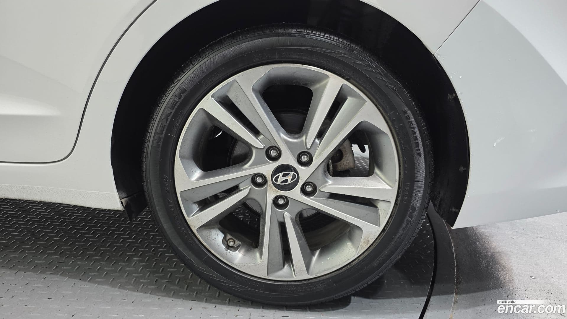 Main__Slider__Photo:AVANTE Hyundai 2017.9-4