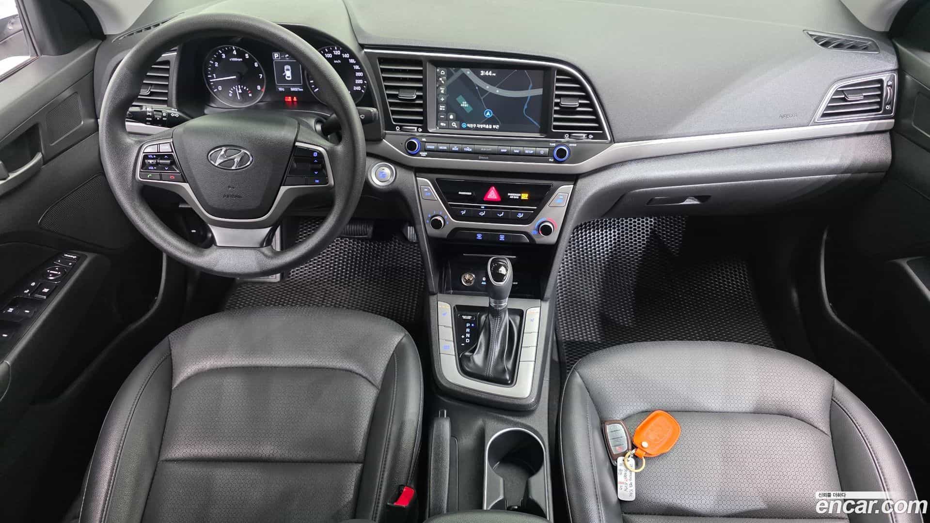 AVANTE Hyundai 2017.9-INNER-007