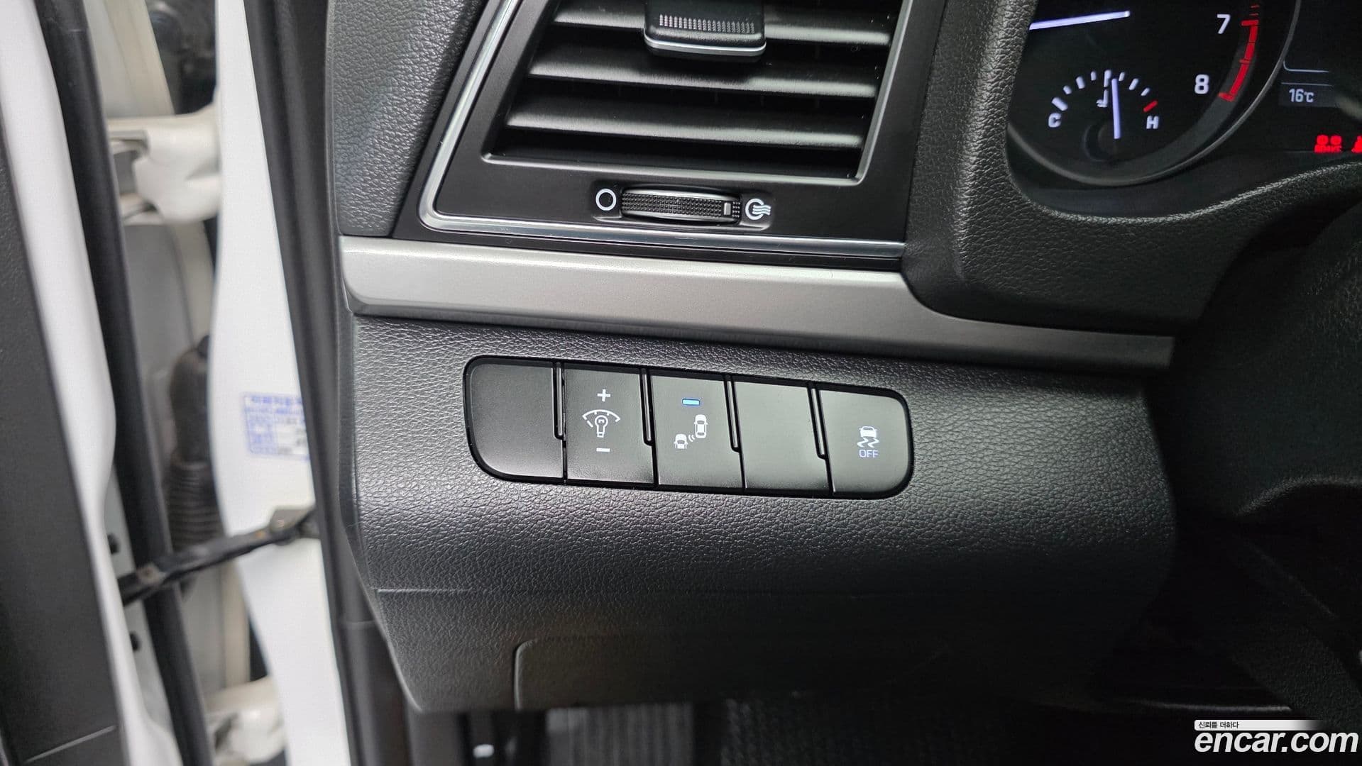 Main__Slider__Photo:AVANTE Hyundai 2017.9-12