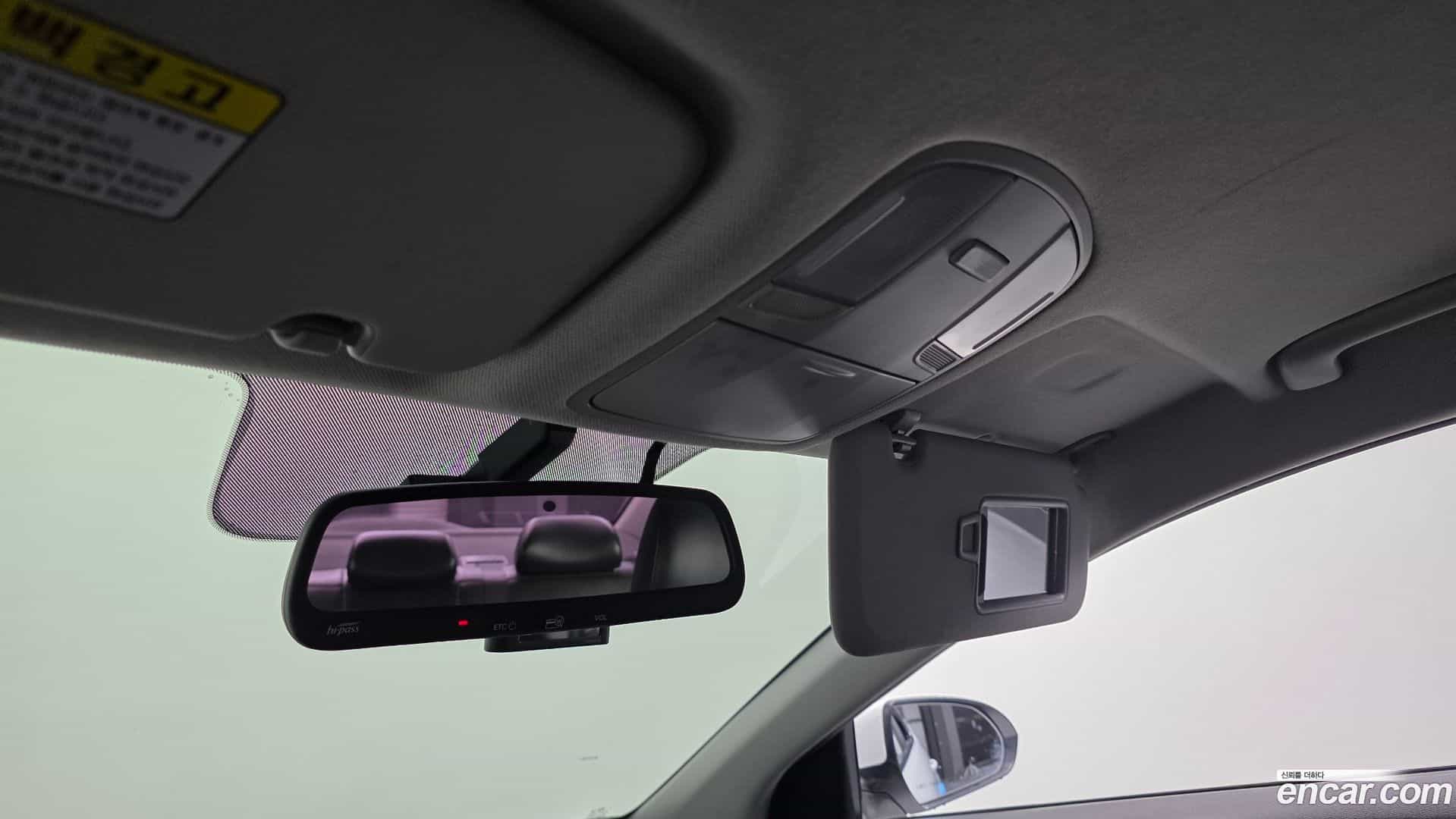 AVANTE Hyundai 2017.9-OPTION-021