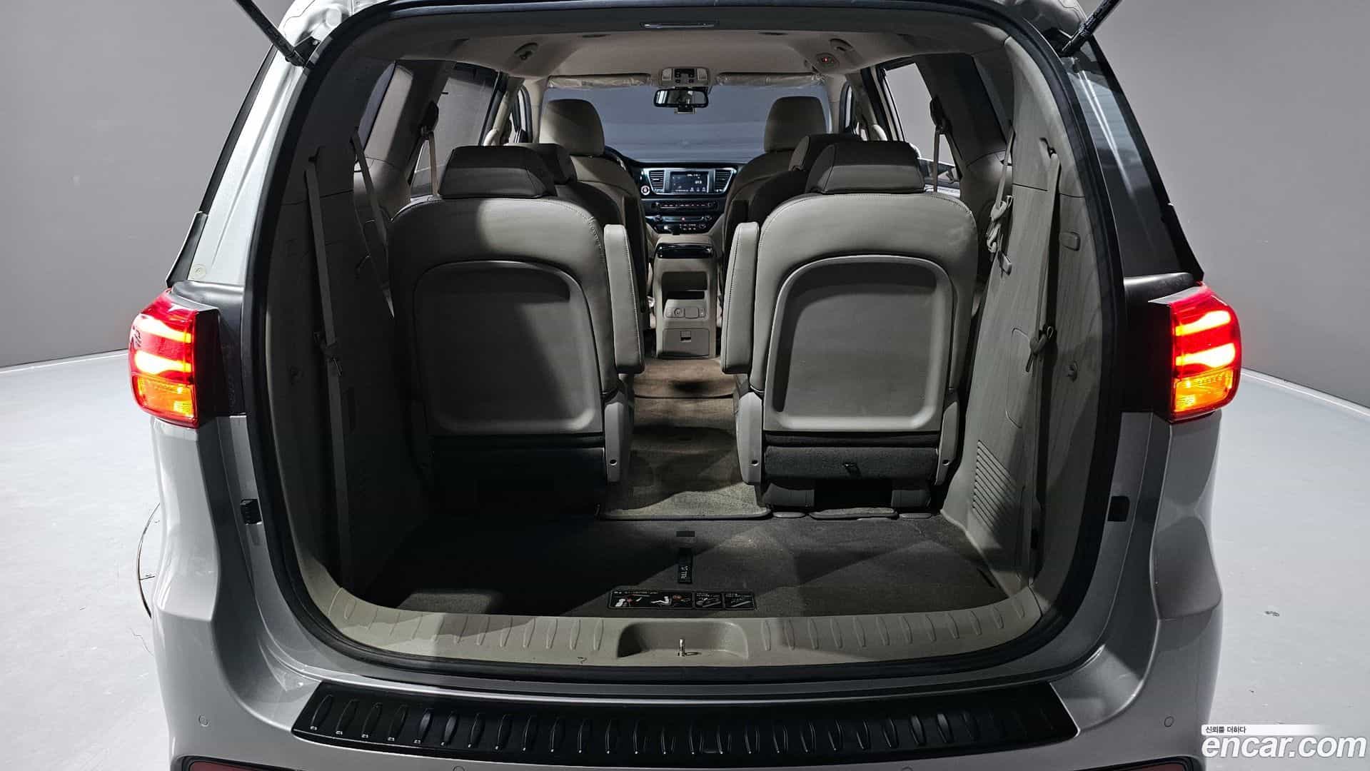 Canival Kia 2018.4-OPTION-024