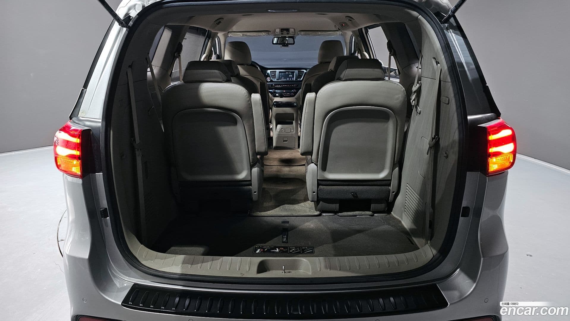 Main__Slider__Photo:Canival Kia 2018.4-19