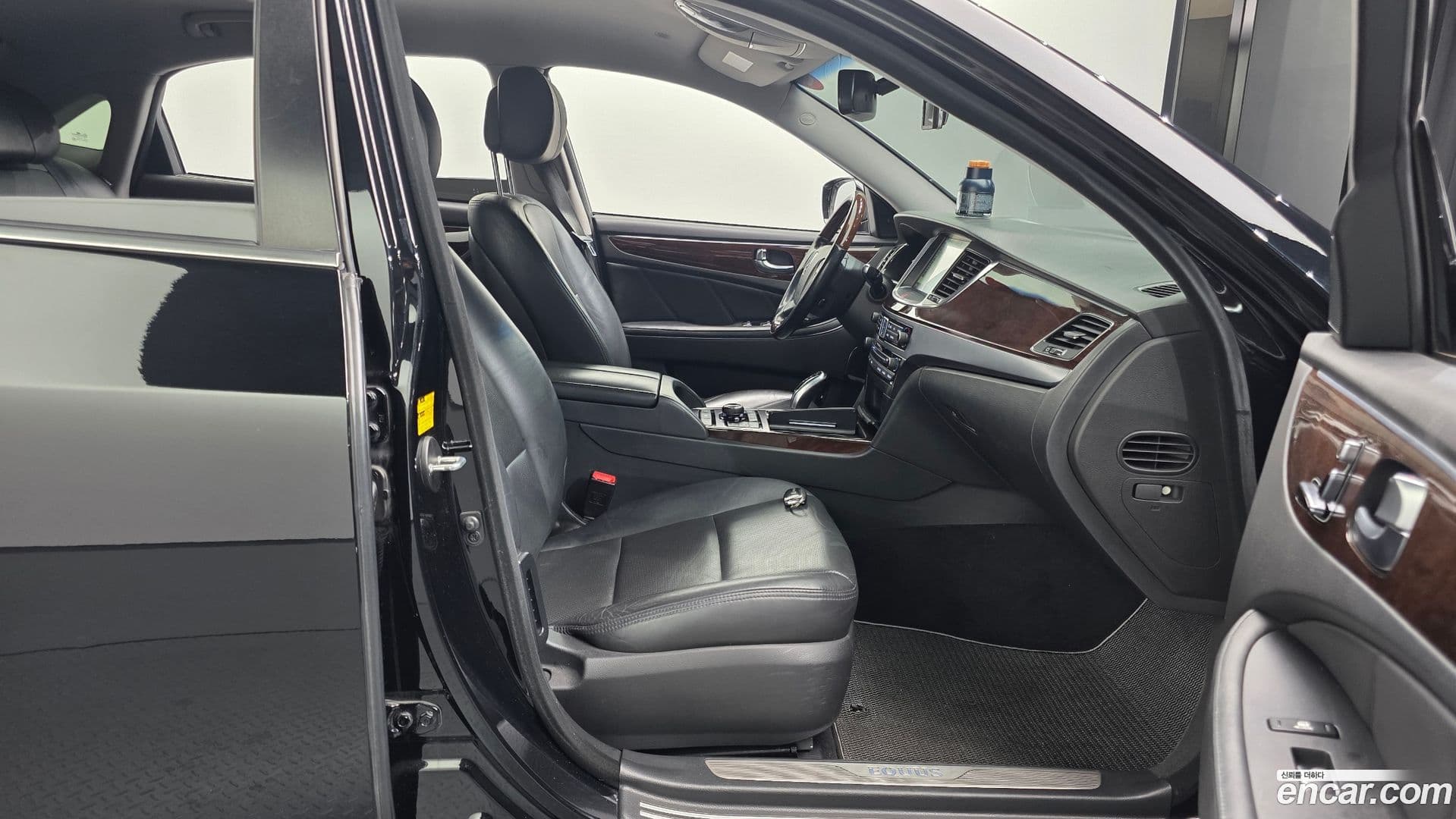 Main__Slider__Photo:Equus Hyundai 2015.1-9