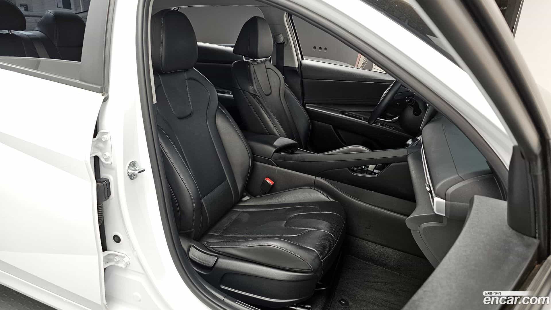 AVANTE Hyundai 2022.0-OPTION-016