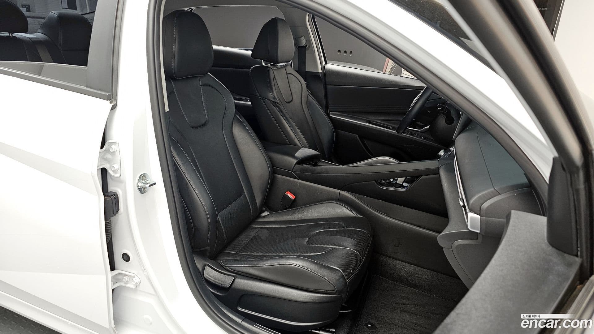 Main__Slider__Photo:AVANTE Hyundai 2022.0-11