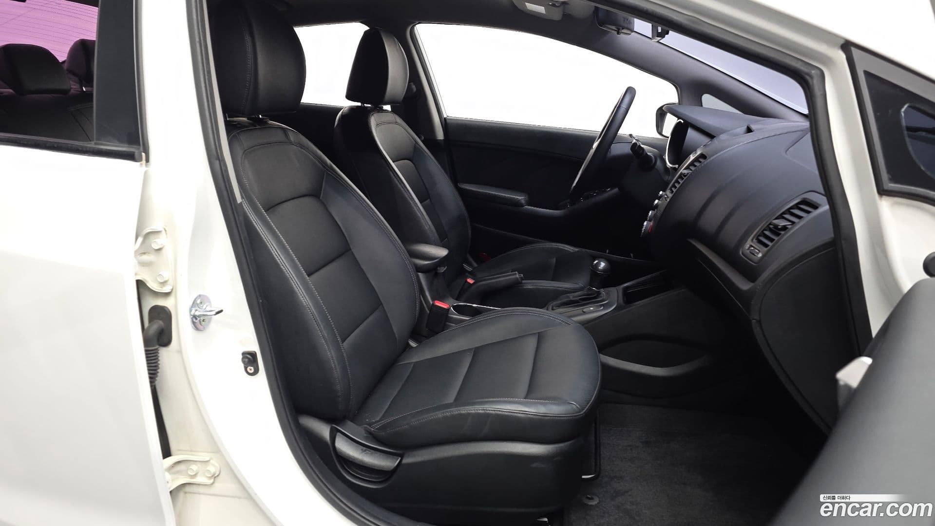 Main__Slider__Photo:K3 Kia 2013.1-10