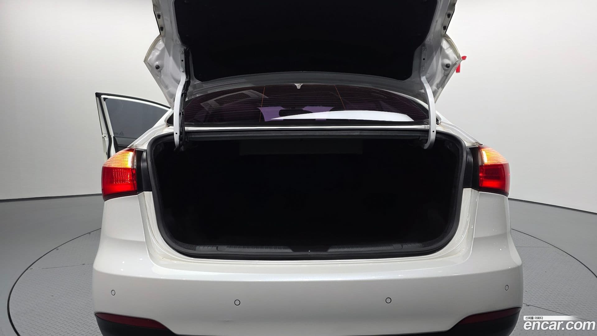 Main__Slider__Photo:K3 Kia 2013.1-19