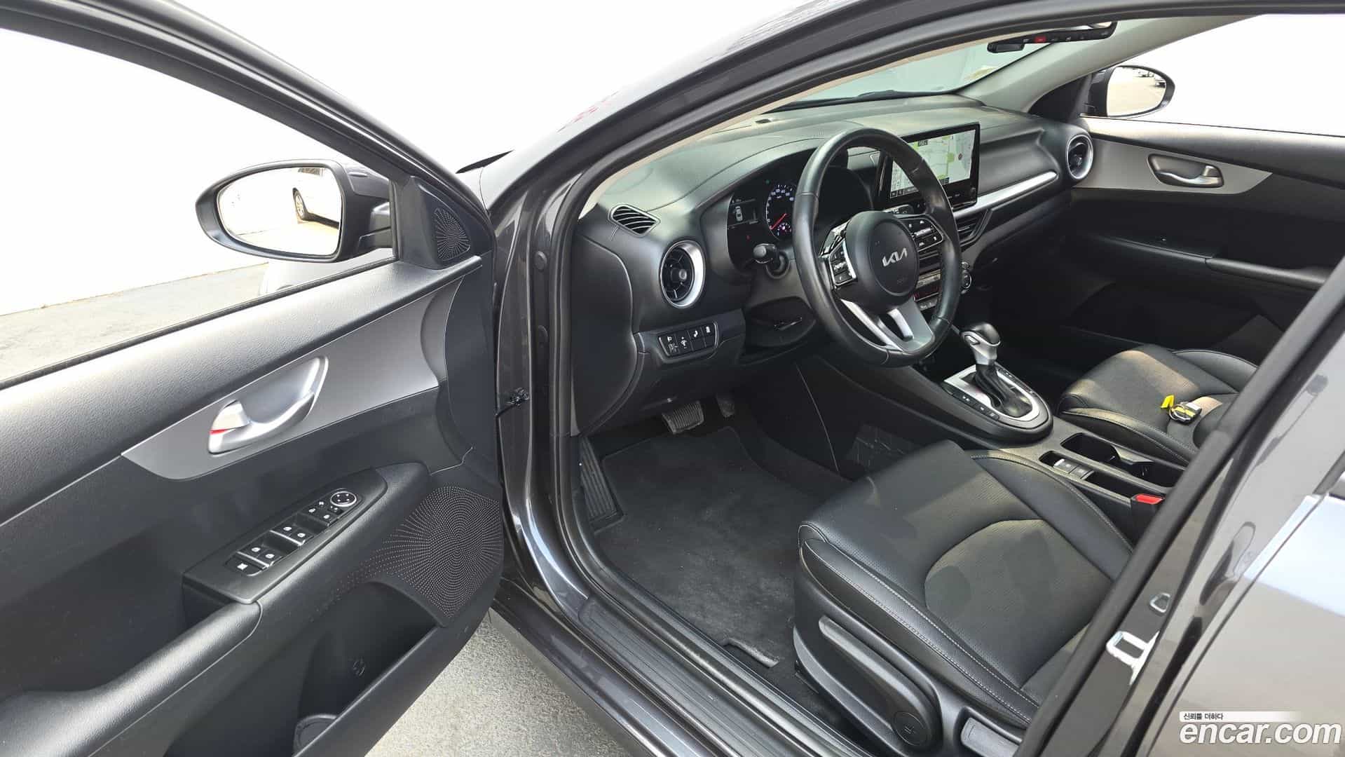 K3 Kia 2022.1-INNER-010