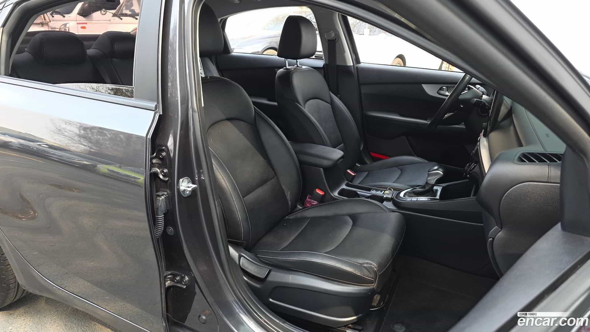 K3 Kia 2022.1-OPTION-016