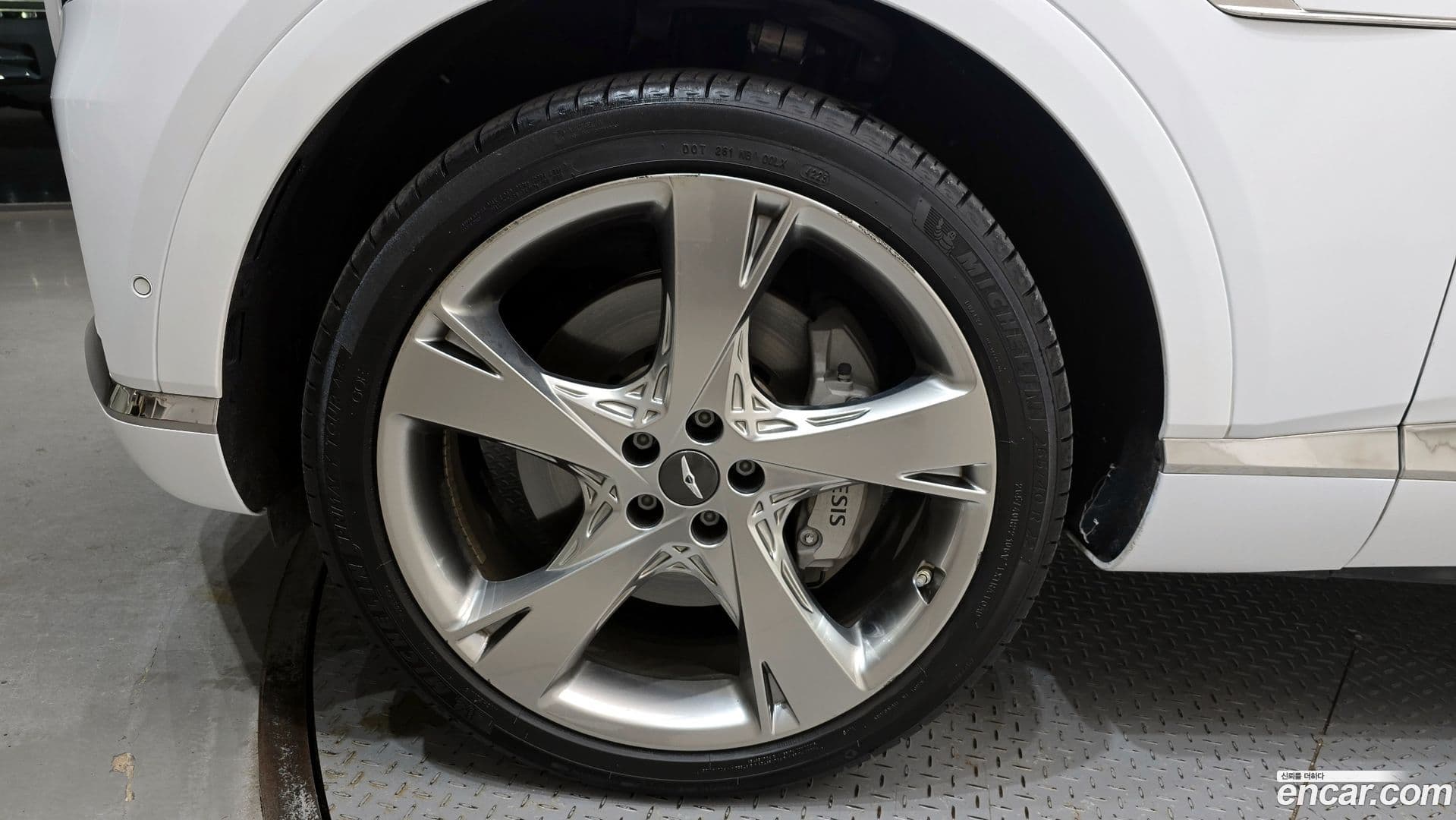 Main__Slider__Photo:GV80 Genesis 2023.8-4