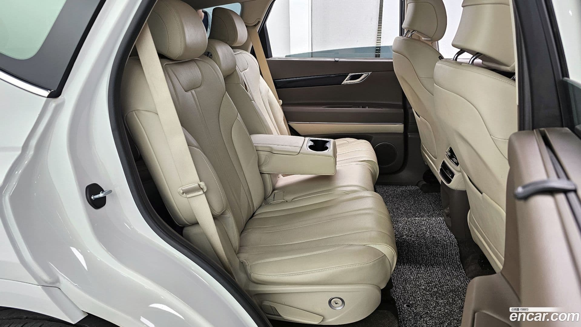 Main__Slider__Photo:GV80 Genesis 2023.8-11