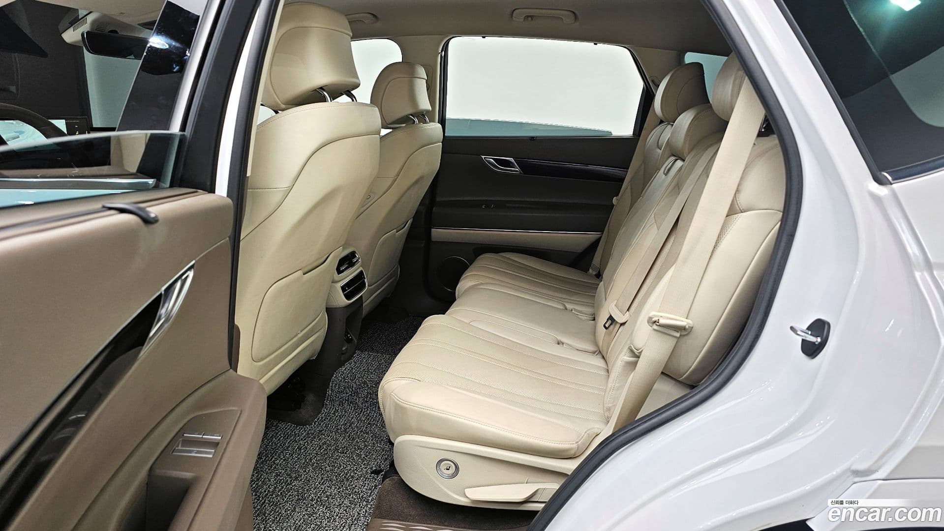 Main__Slider__Photo:GV80 Genesis 2023.8-12