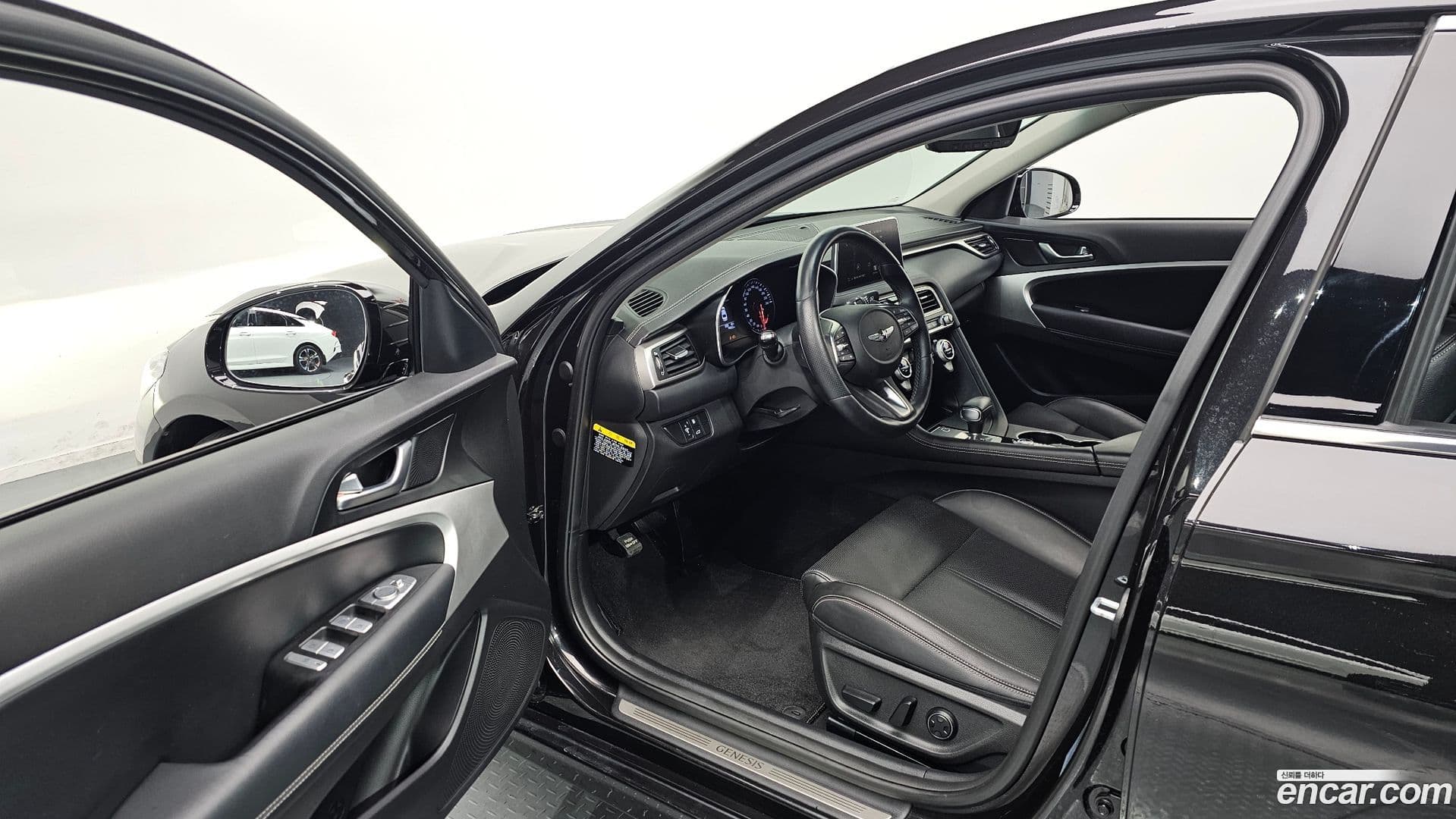 Main__Slider__Photo:G70 Genesis 2018.8-10