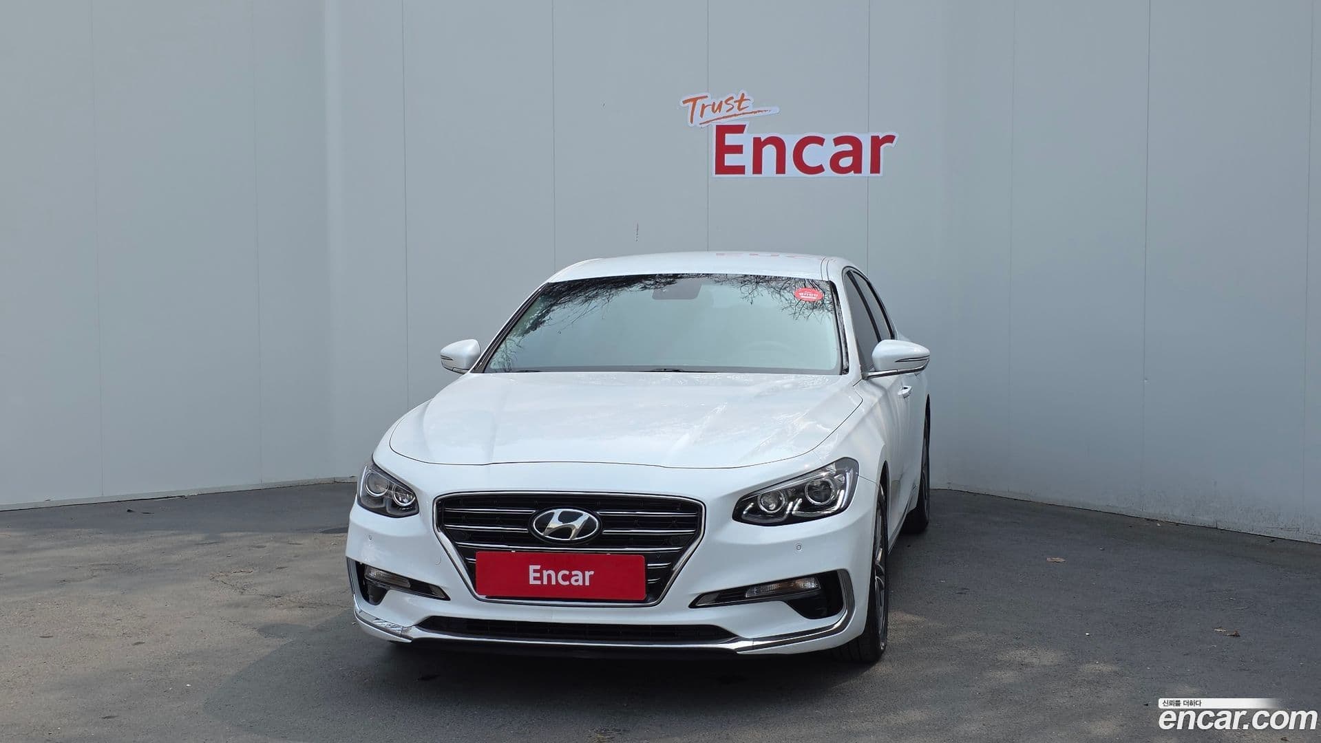 Main__Slider__Photo:Grandeur Hyundai 2017.1-2