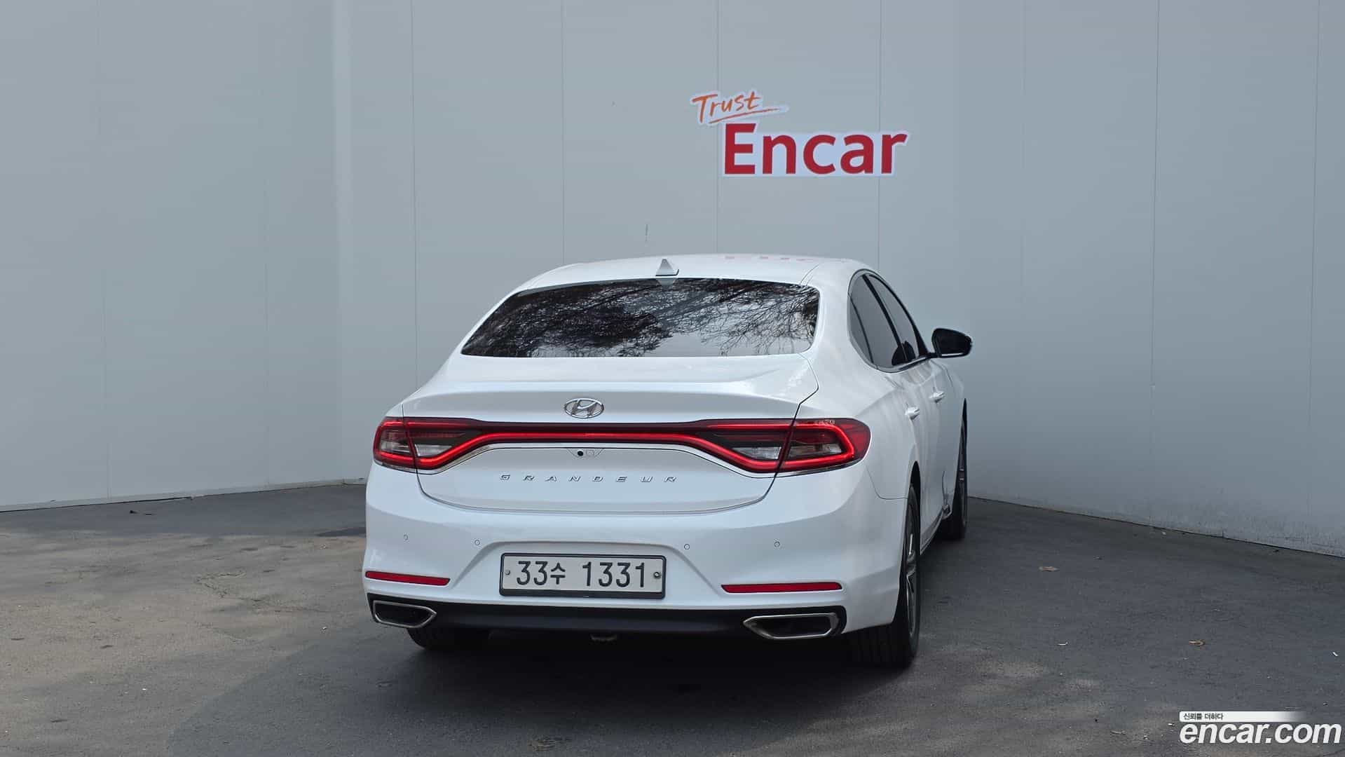 Grandeur Hyundai 2017.1-OUTER-004