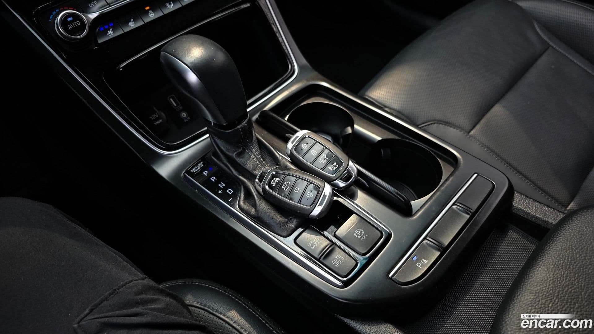 Main__Slider__Photo:Grandeur Hyundai 2017.1-8