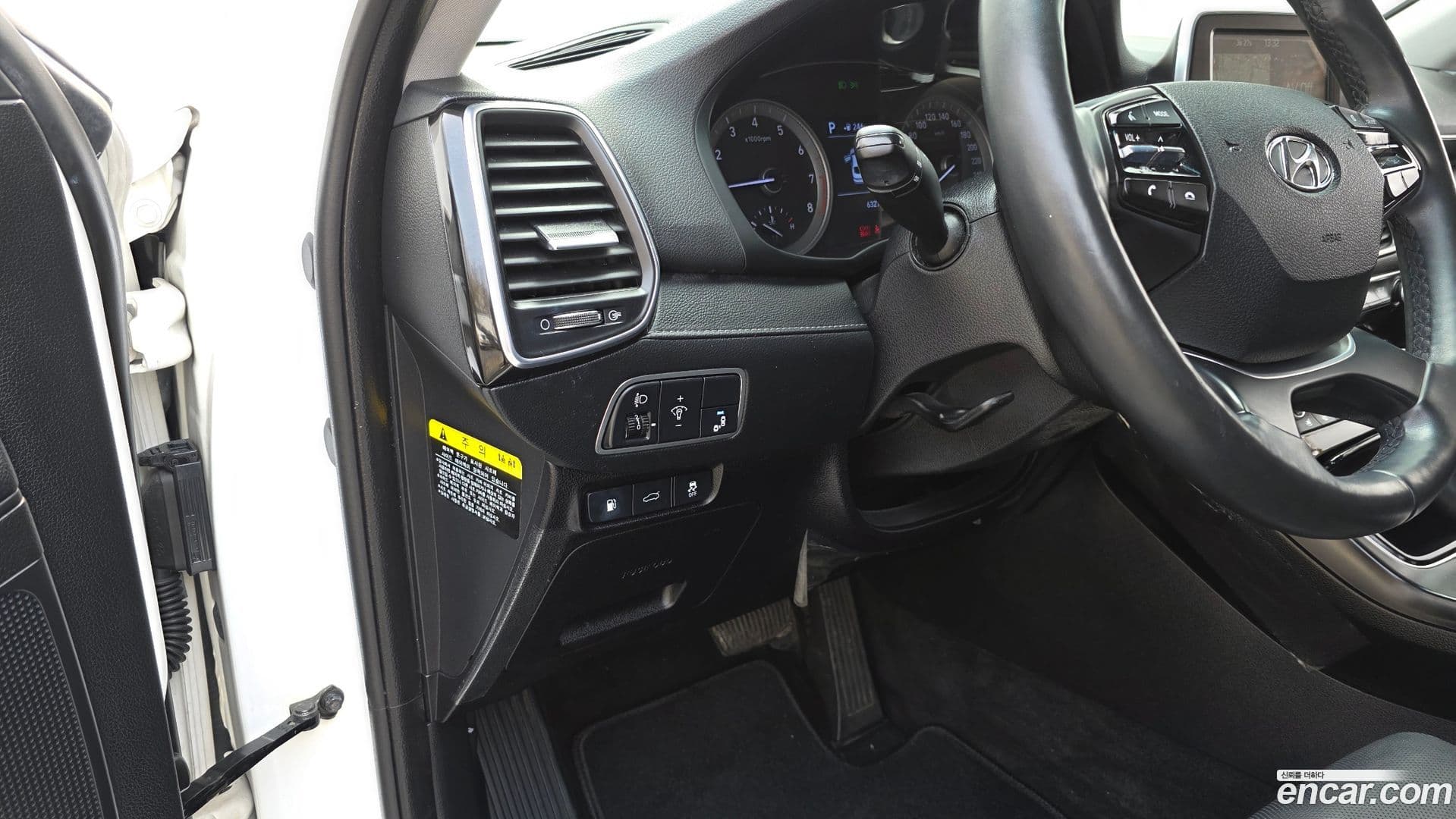 Main__Slider__Photo:Grandeur Hyundai 2017.1-12