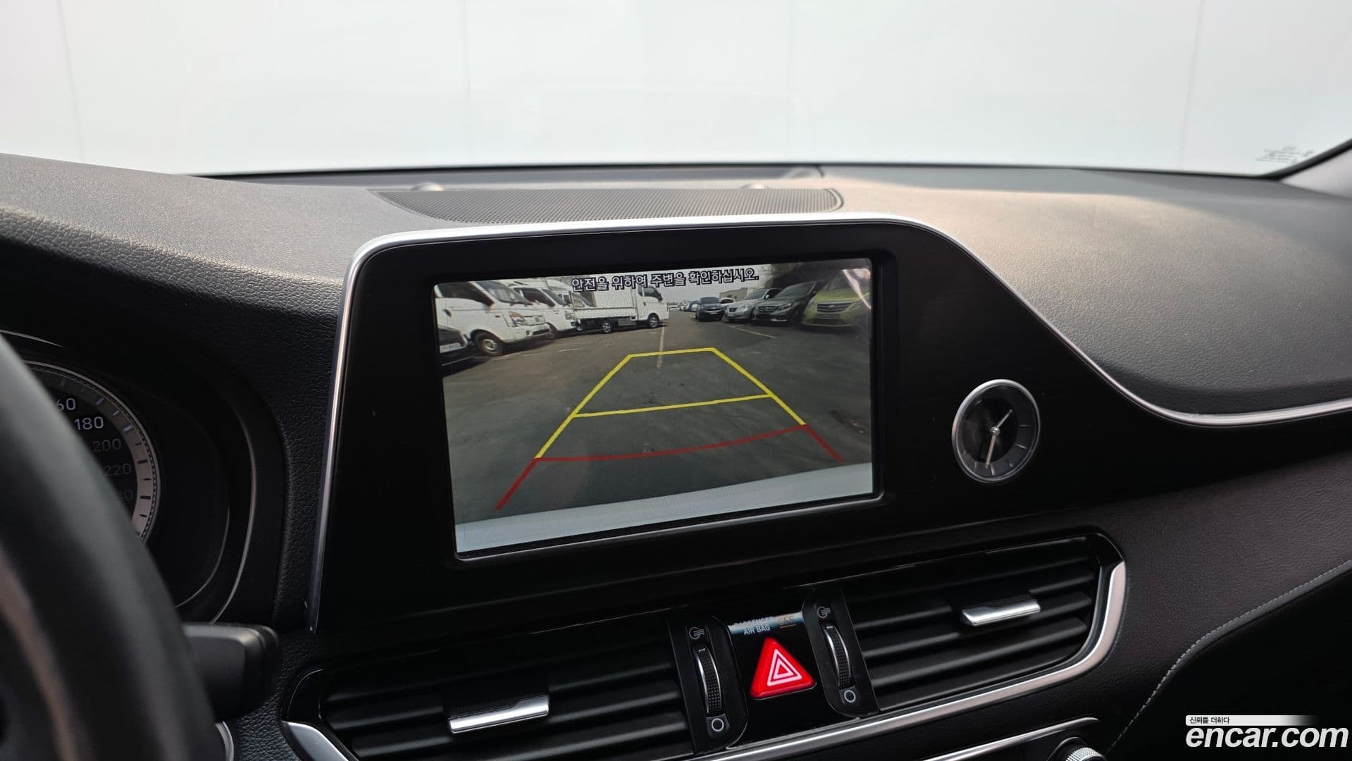 Main__Slider__Photo:Grandeur Hyundai 2017.1-15