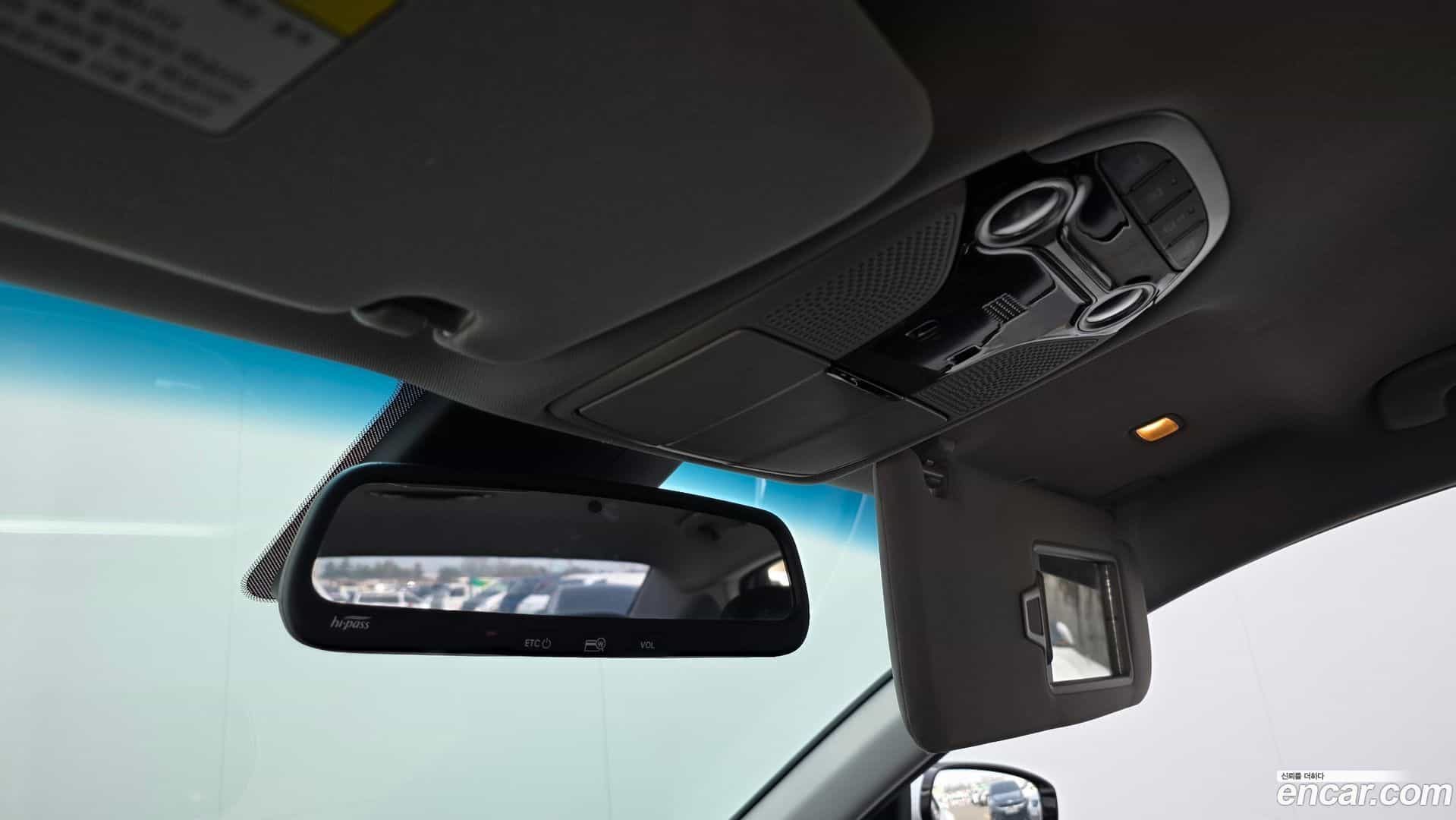 Grandeur Hyundai 2017.1-OPTION-022