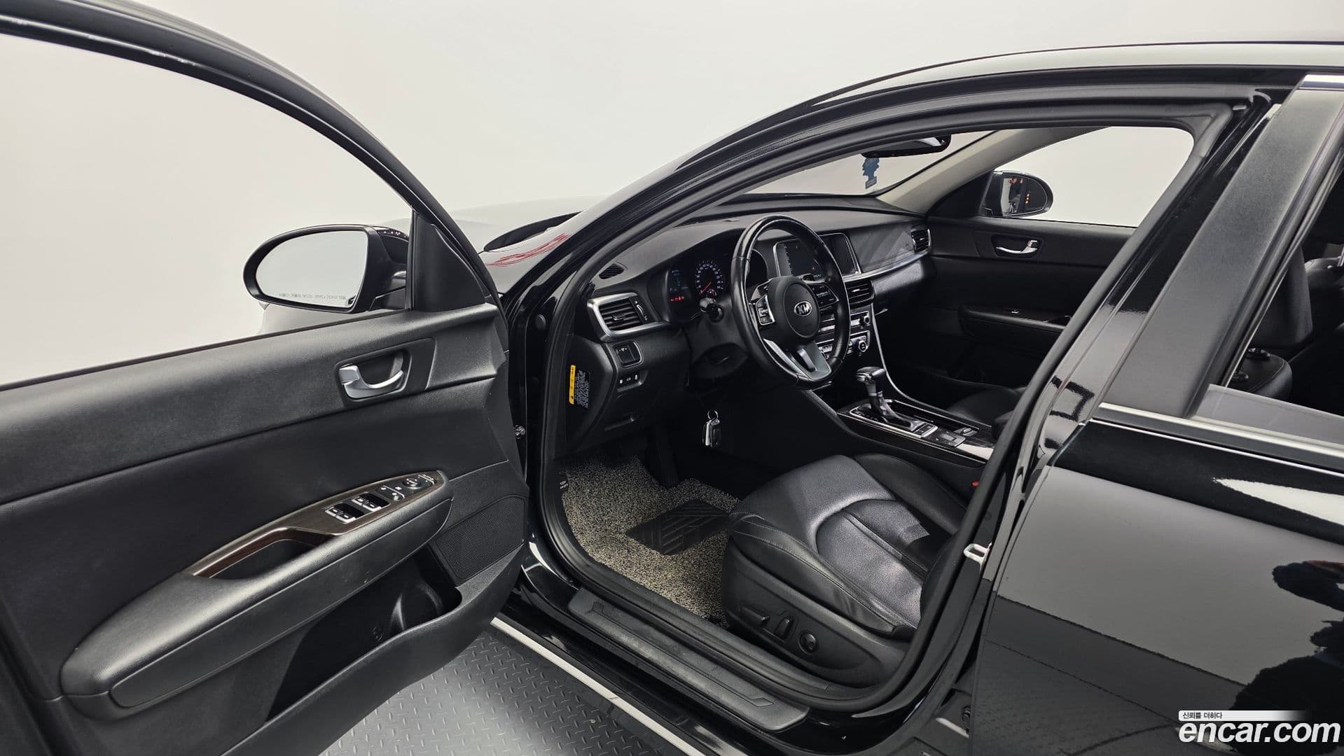 Main__Slider__Photo:K5 Kia 2019.3-9