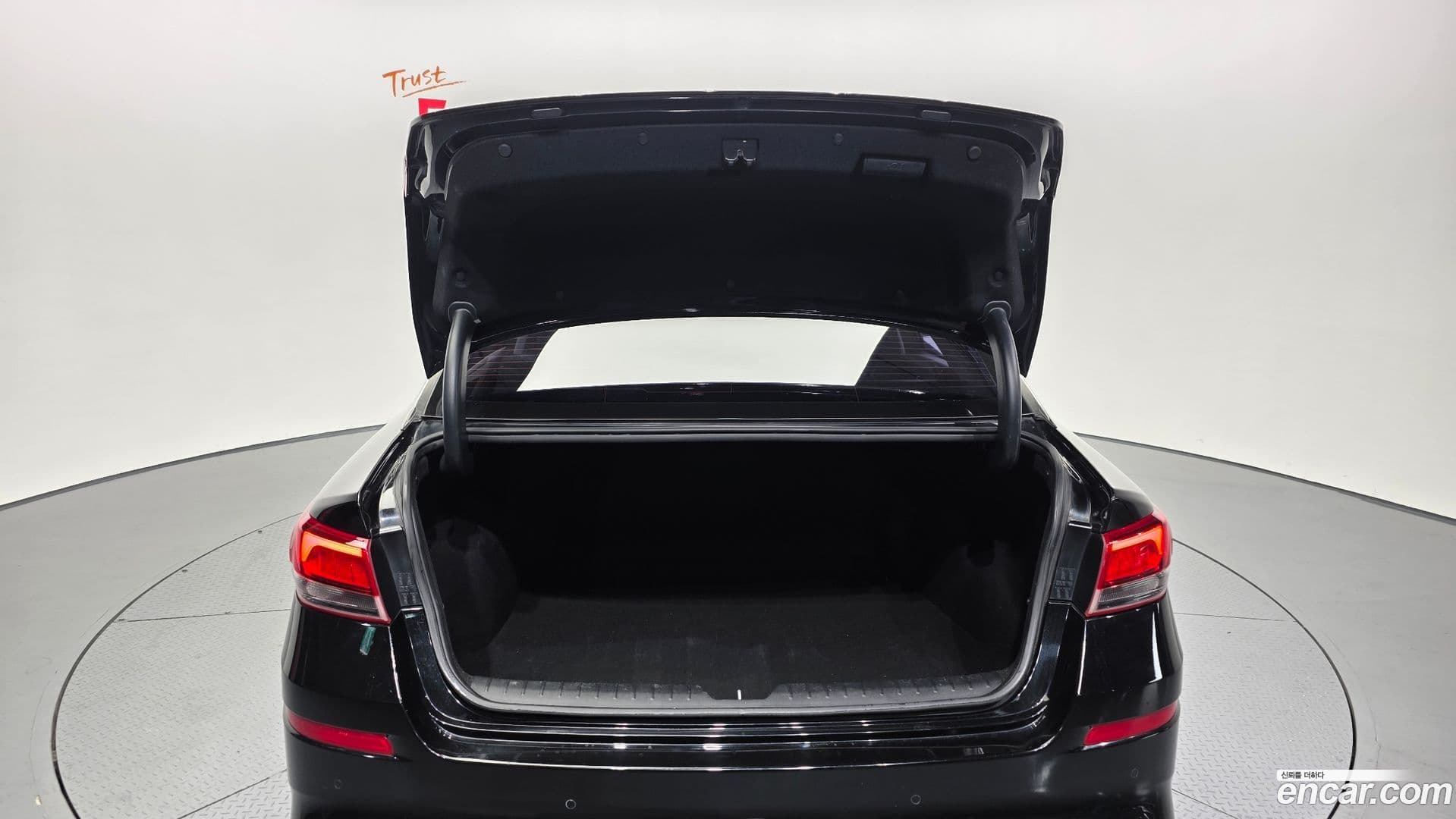 Main__Slider__Photo:K5 Kia 2019.3-19