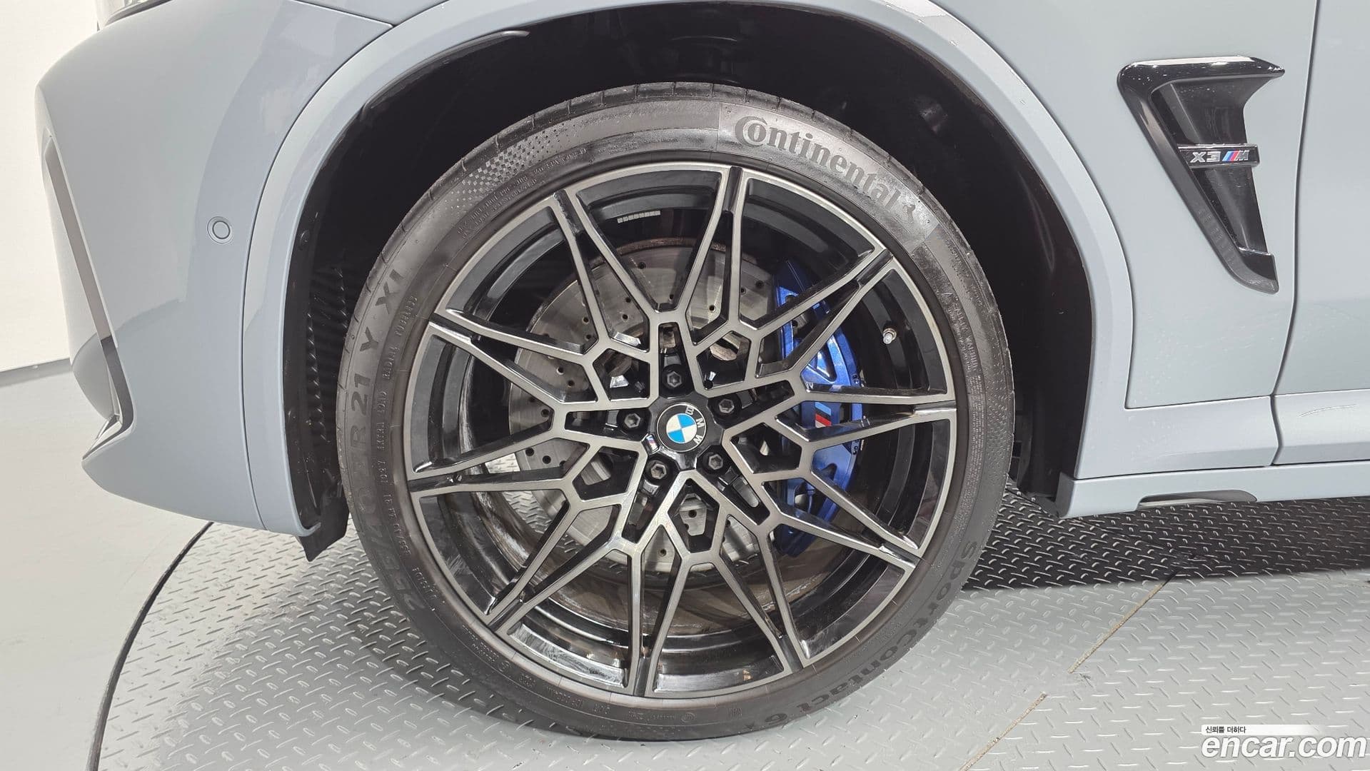 Main__Slider__Photo:X3M BMW 2024.11-4