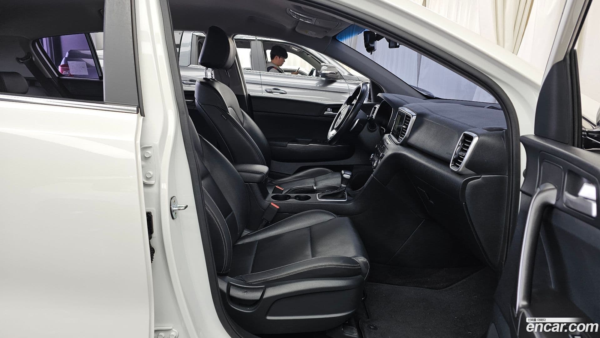 Main__Slider__Photo:Sportage Kia 2019.3-10