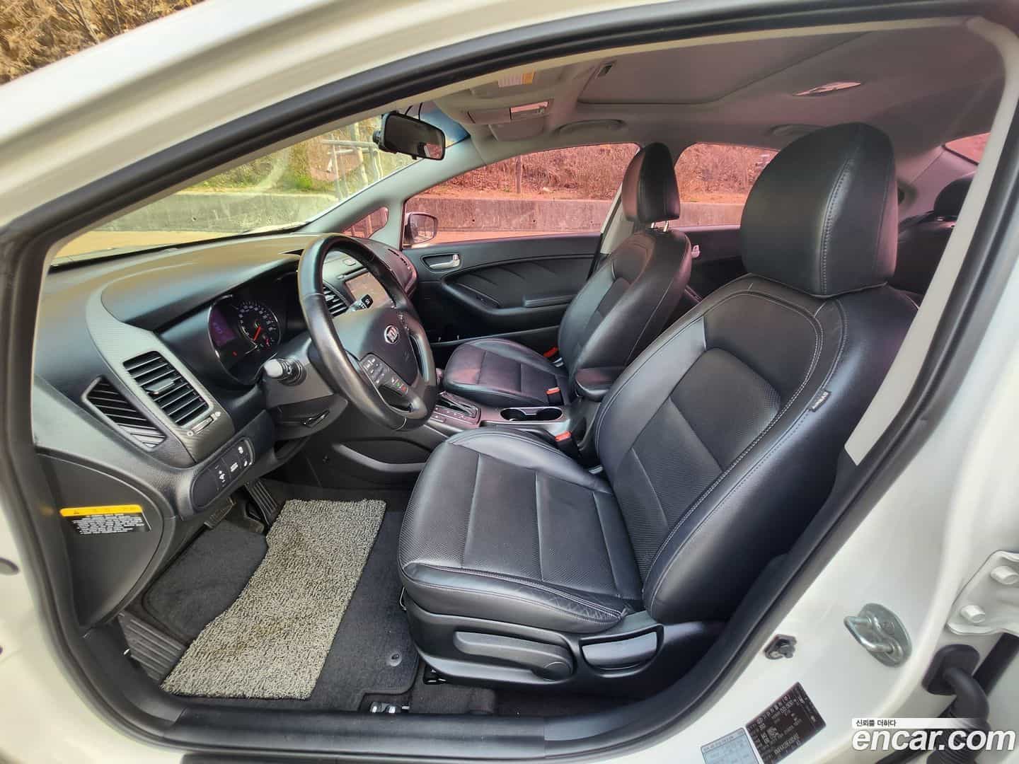 K3 Kia 2014.0-INNER-008