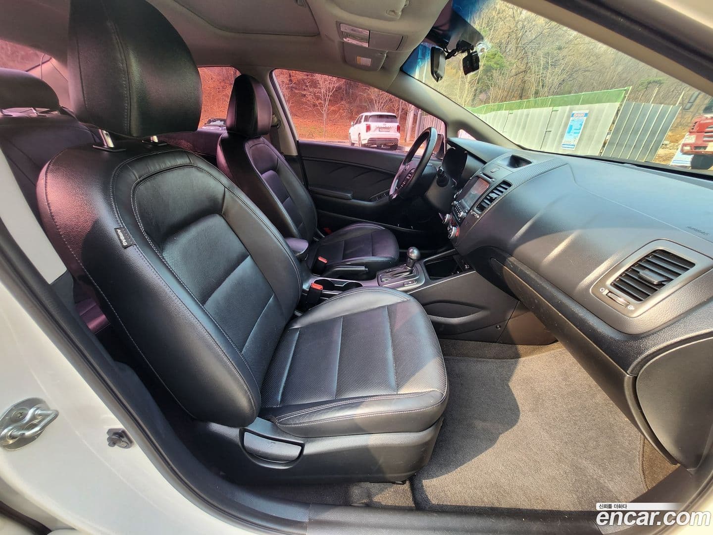 Main__Slider__Photo:K3 Kia 2014.0-10