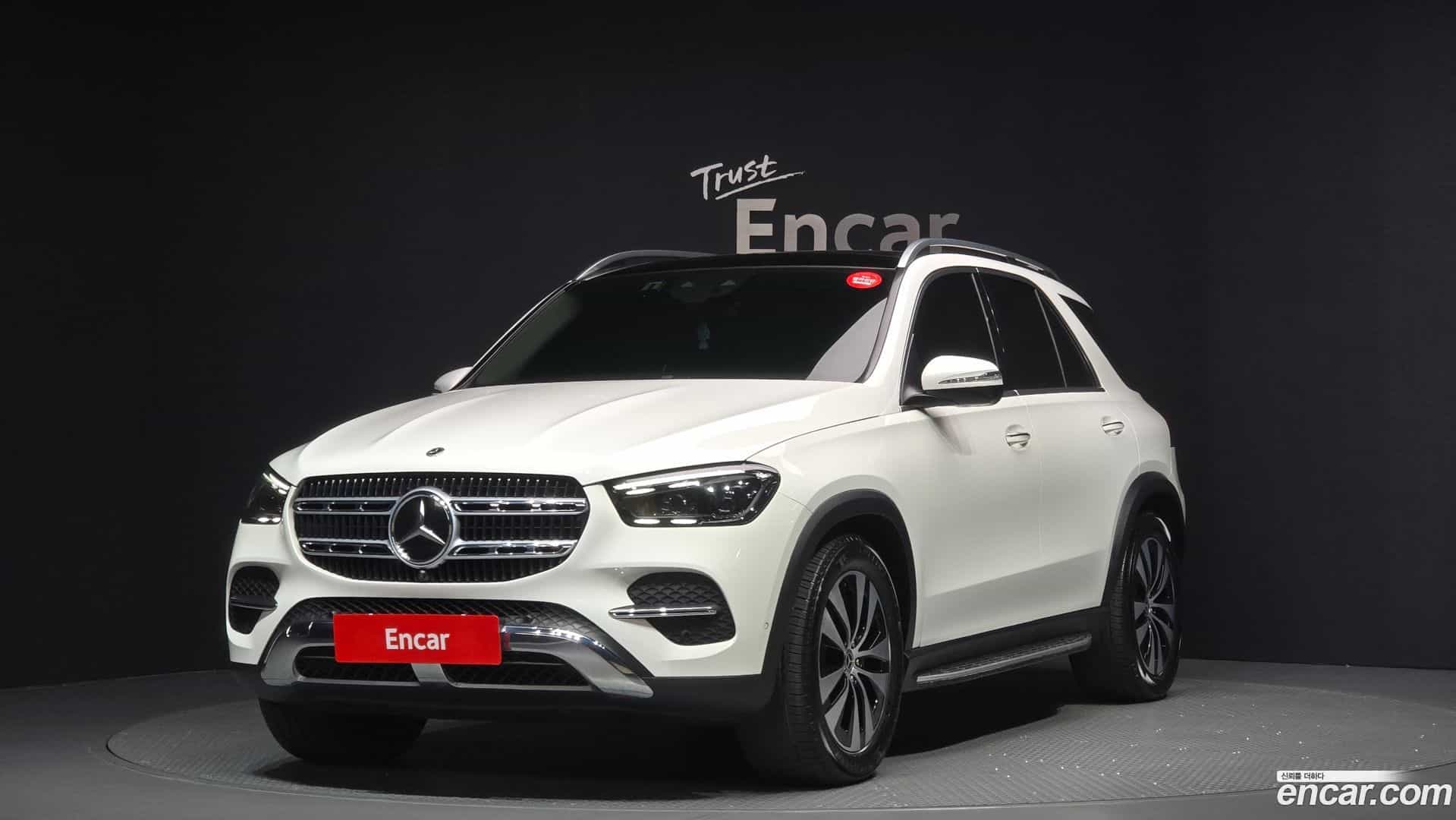 GLE-Class Mercedes-Benz 2024.4-OUTER-001