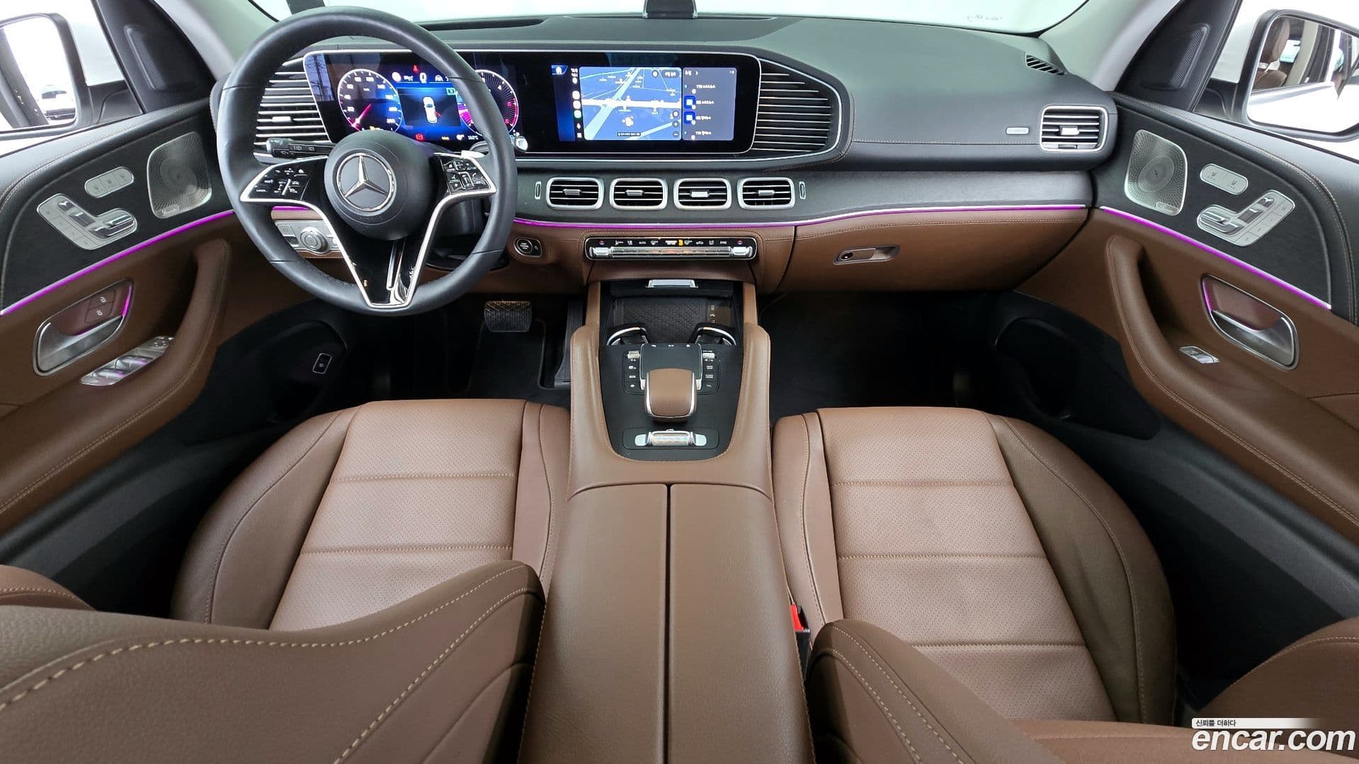 Main__Slider__Photo:GLE-Class Mercedes-Benz 2024.4-6