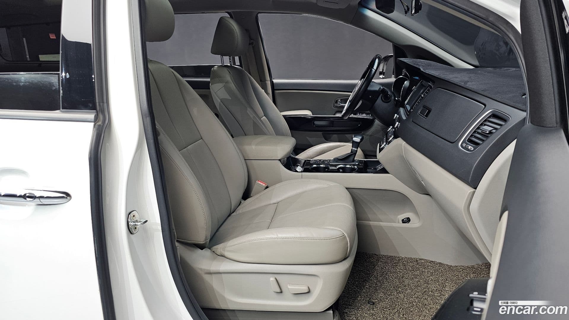 Main__Slider__Photo:Canival Kia 2019.7-9