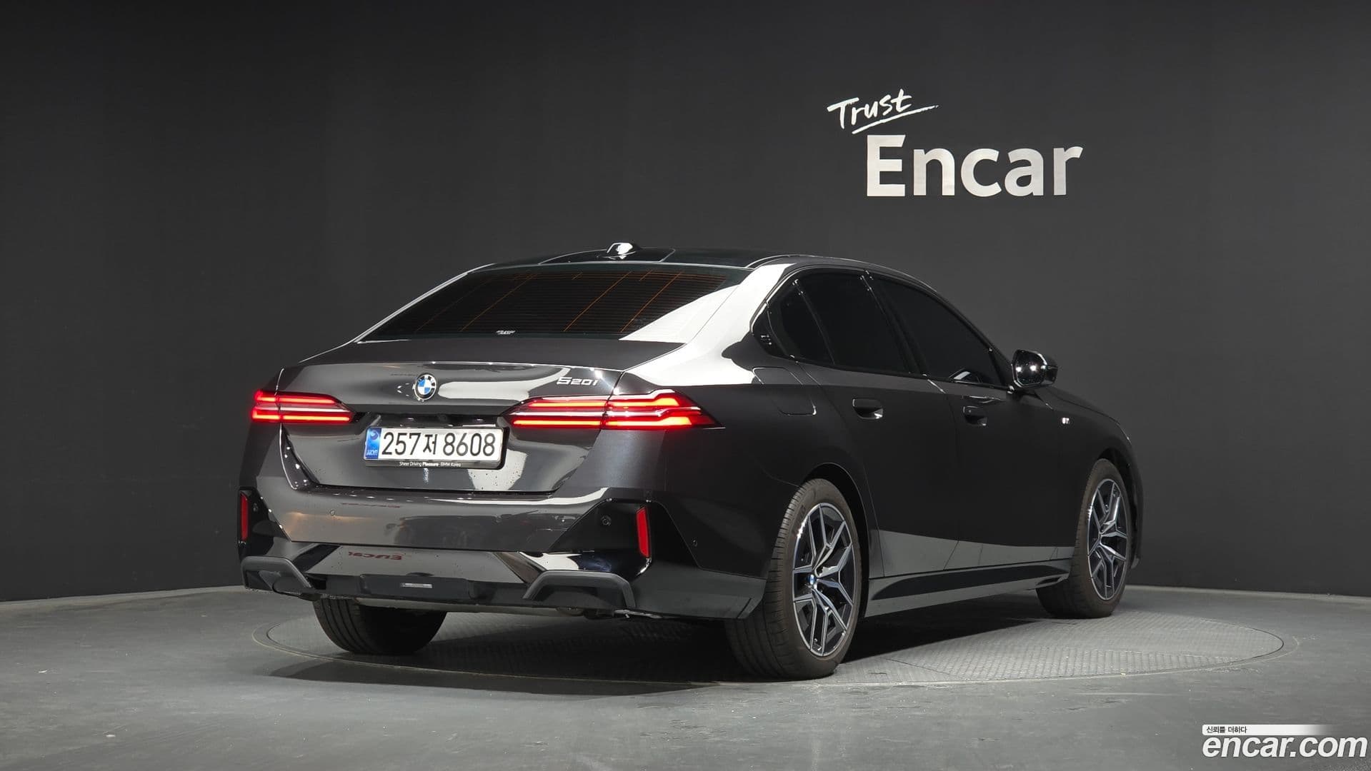 Main__Slider__Photo:5-Series BMW 2025.4-1