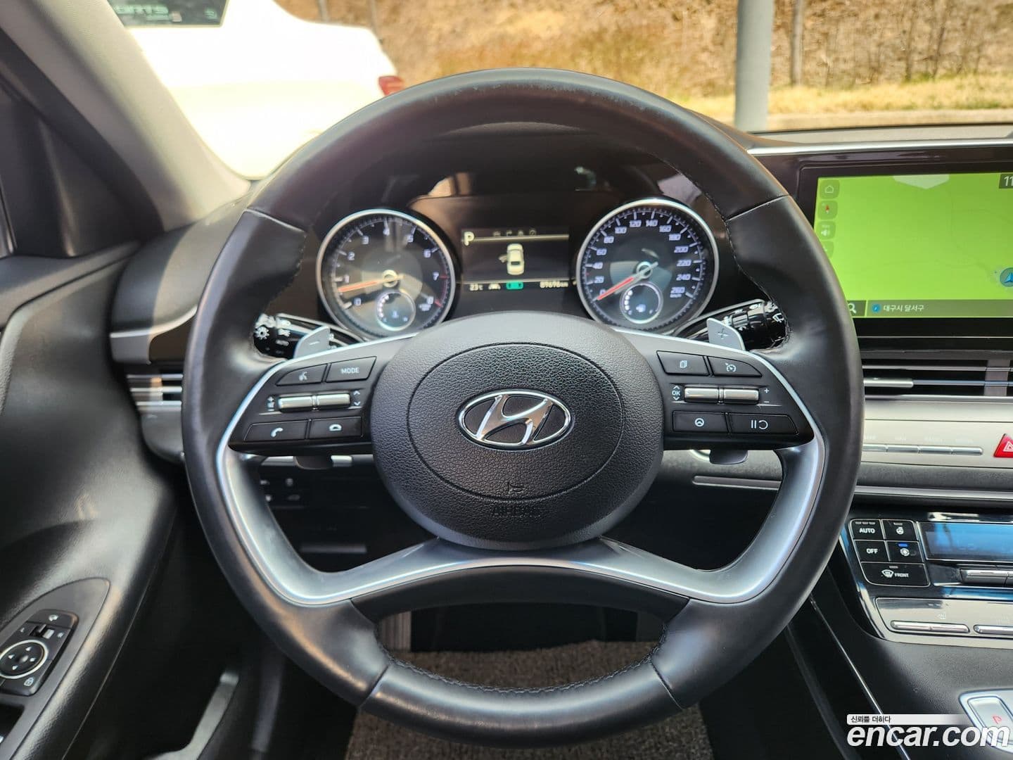 Main__Slider__Photo:Grandeur Hyundai 2021.2-10