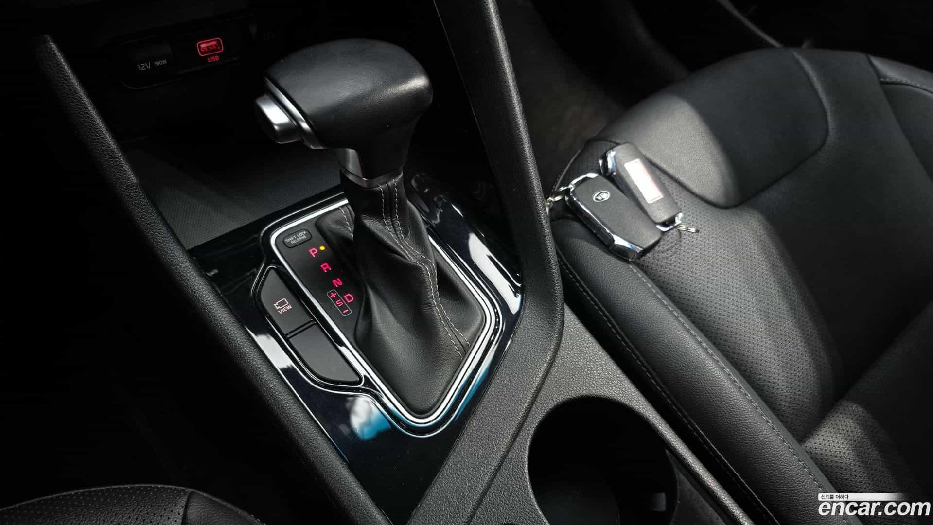 Niro Kia 2020.2-INNER-009