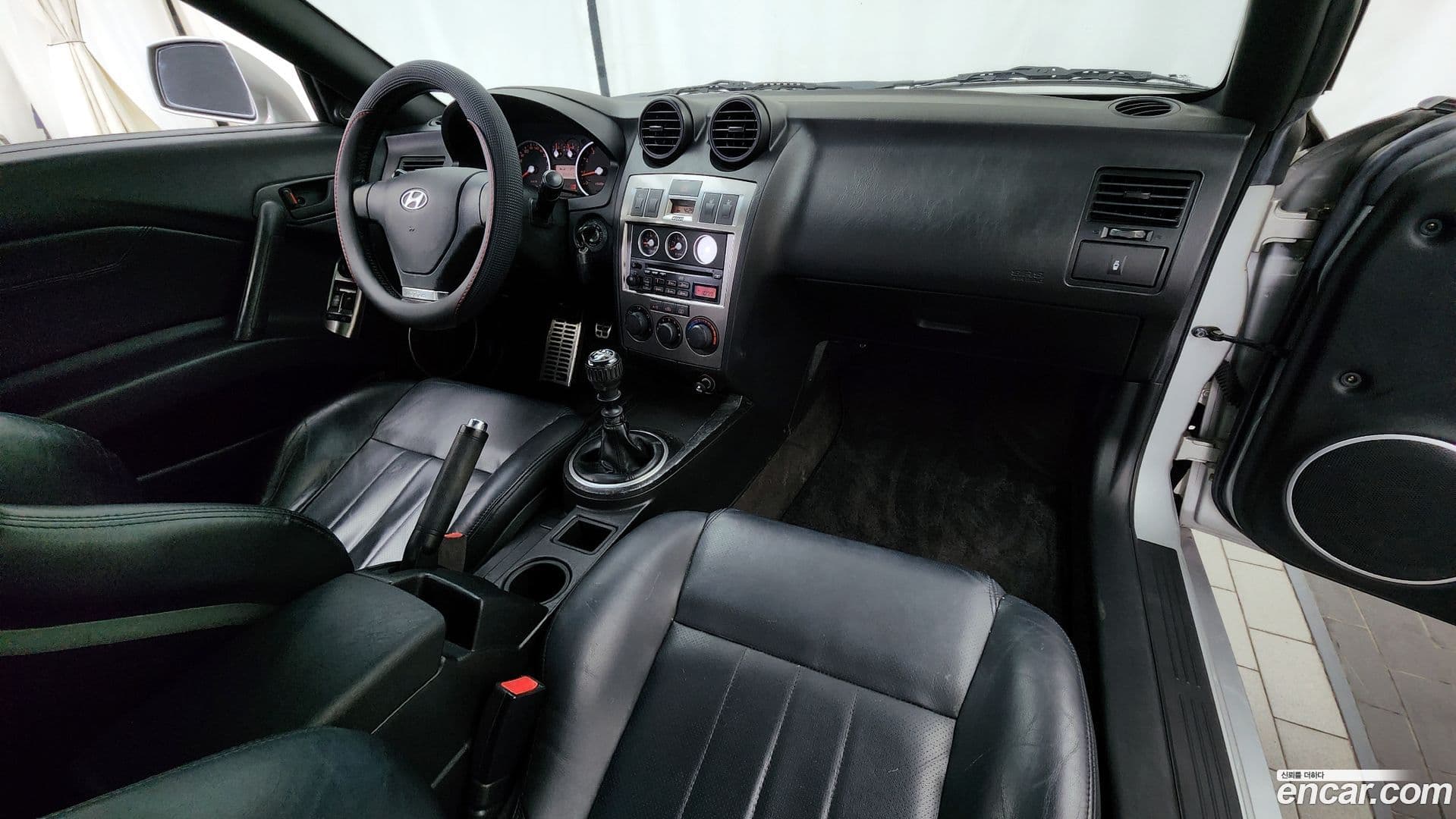 Main__Slider__Photo:Tuscani Hyundai 2003.9-6