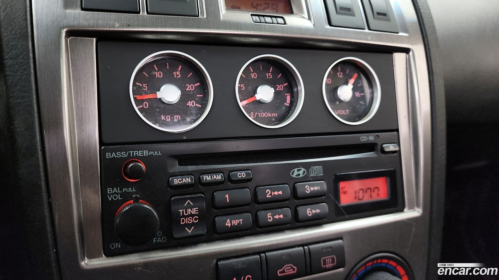 Main__Slider__Photo:Tuscani Hyundai 2003.9-14