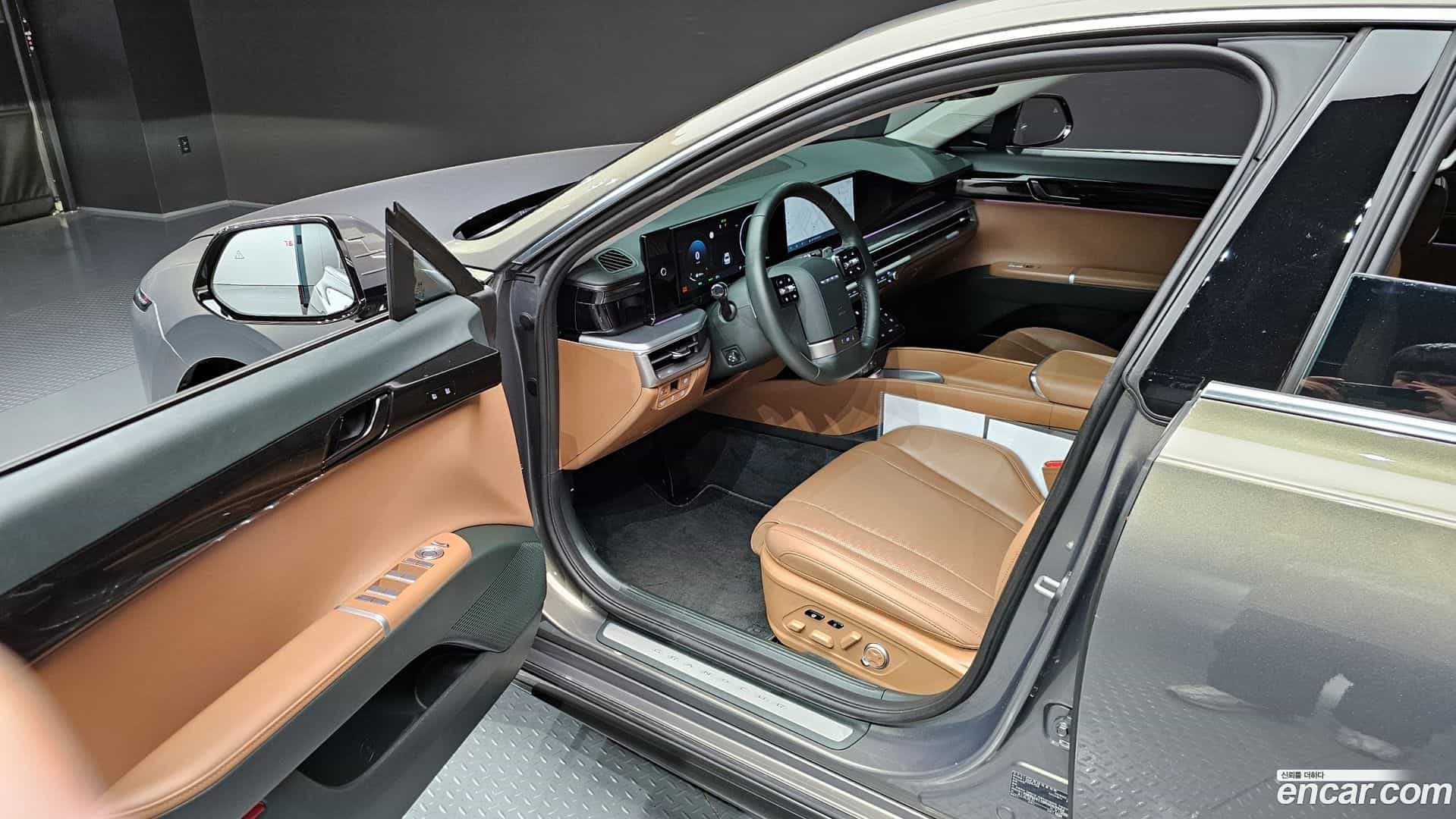 Grandeur Hyundai 2024.3-OPTION-015