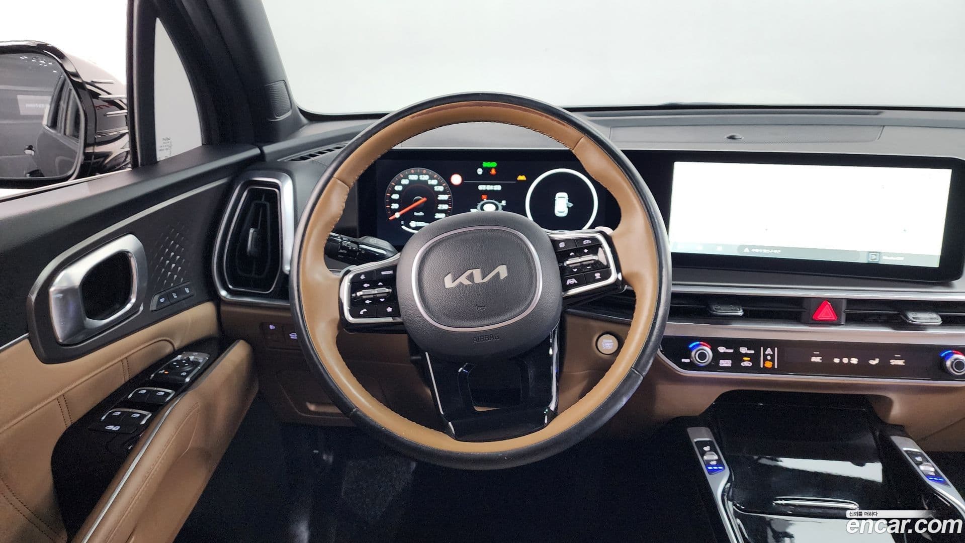 Main__Slider__Photo:Sorento Kia 2024.1-12