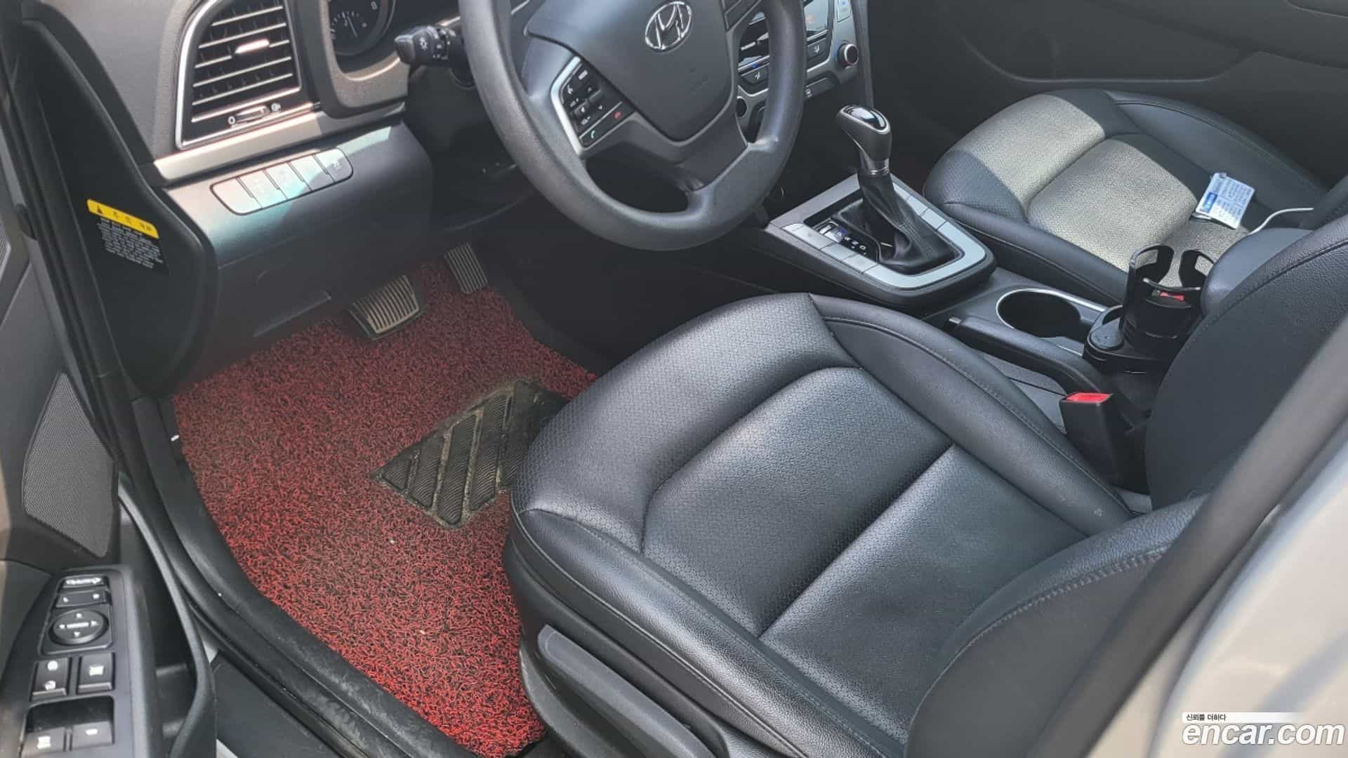 AVANTE Hyundai 2018.1-INNER-007