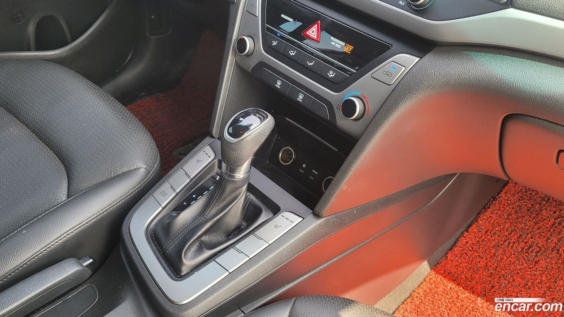 Main__Slider__Photo:AVANTE Hyundai 2018.1-8