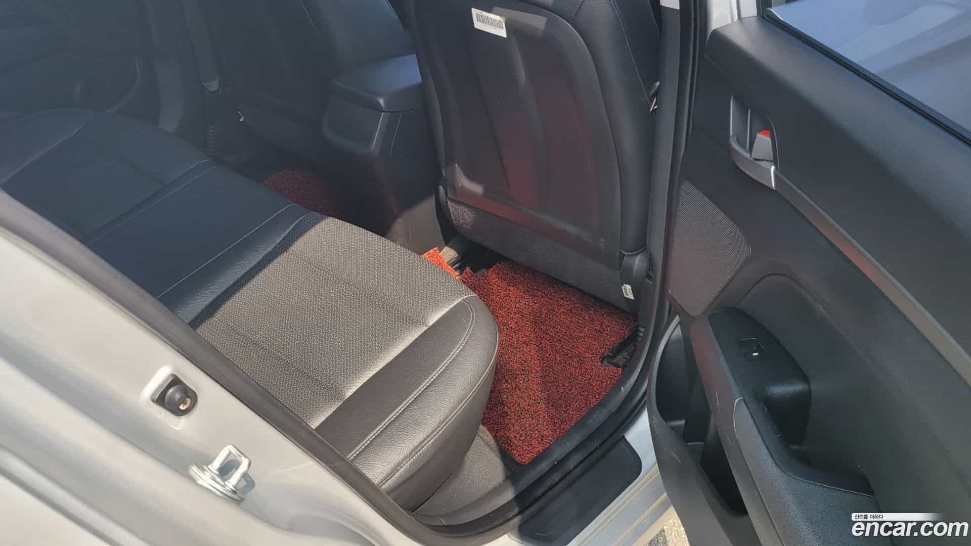 AVANTE Hyundai 2018.1-OPTION-015