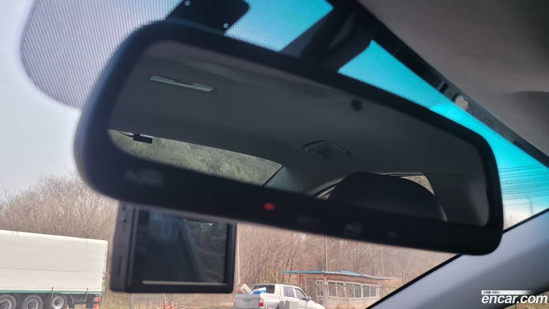 AVANTE Hyundai 2018.1-OPTION-019